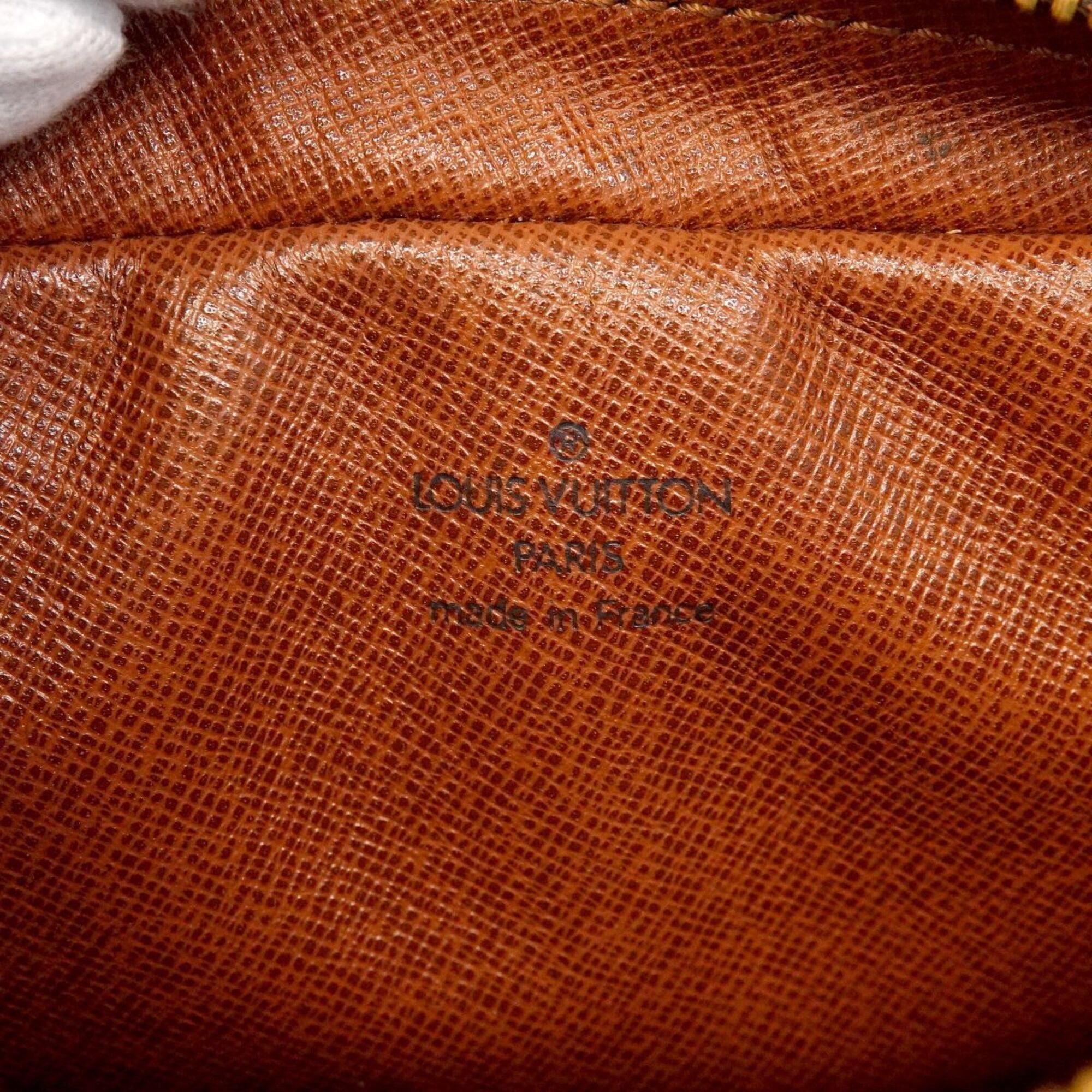 Louis Vuitton Brown Shoulder Bag (Pre-Owned)