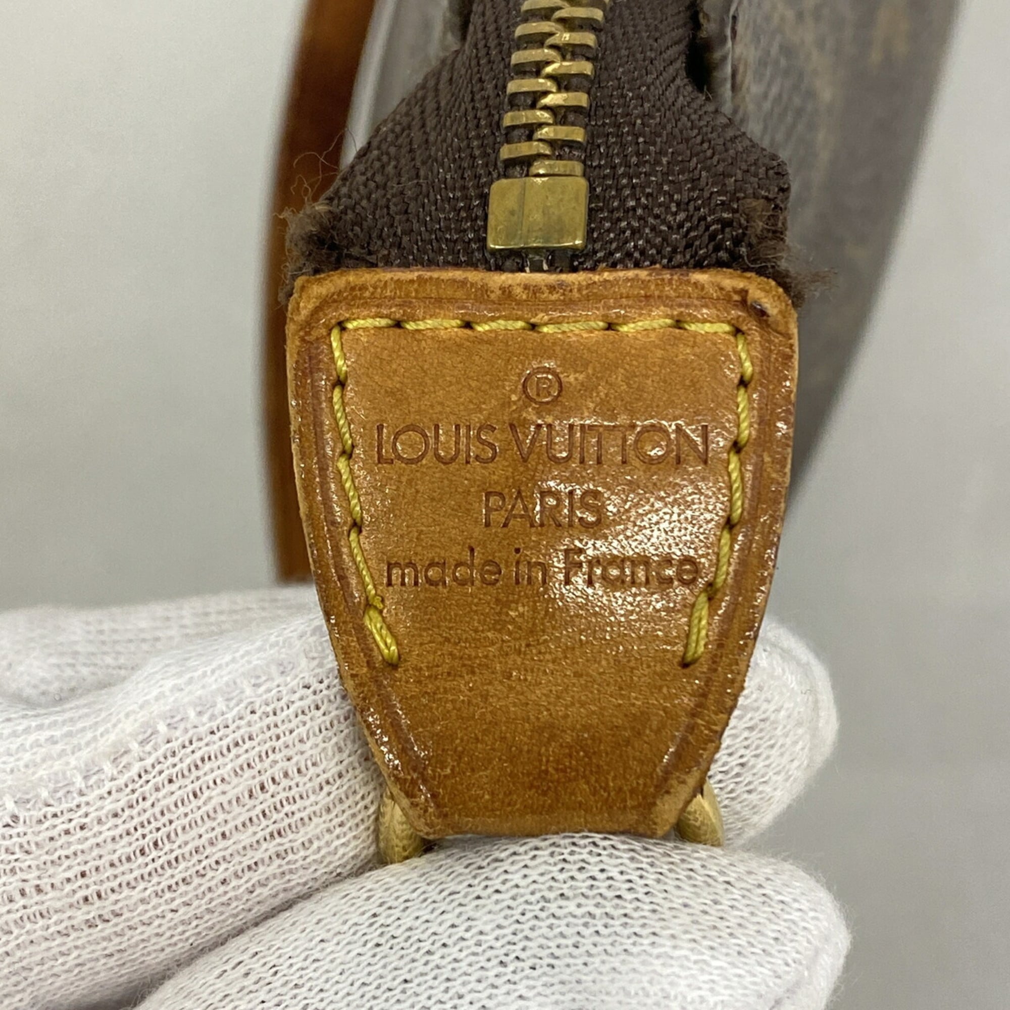 Louis Vuitton Brown Pouch (Pre-Owned)