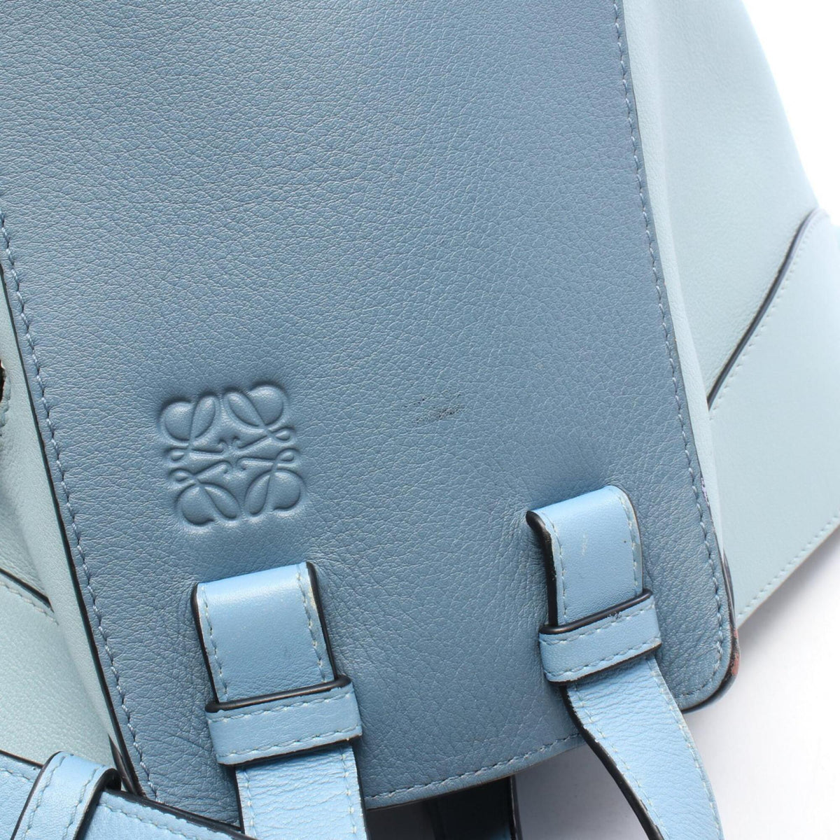 Loewe Blue Leather Handbag (Pre-Owned)