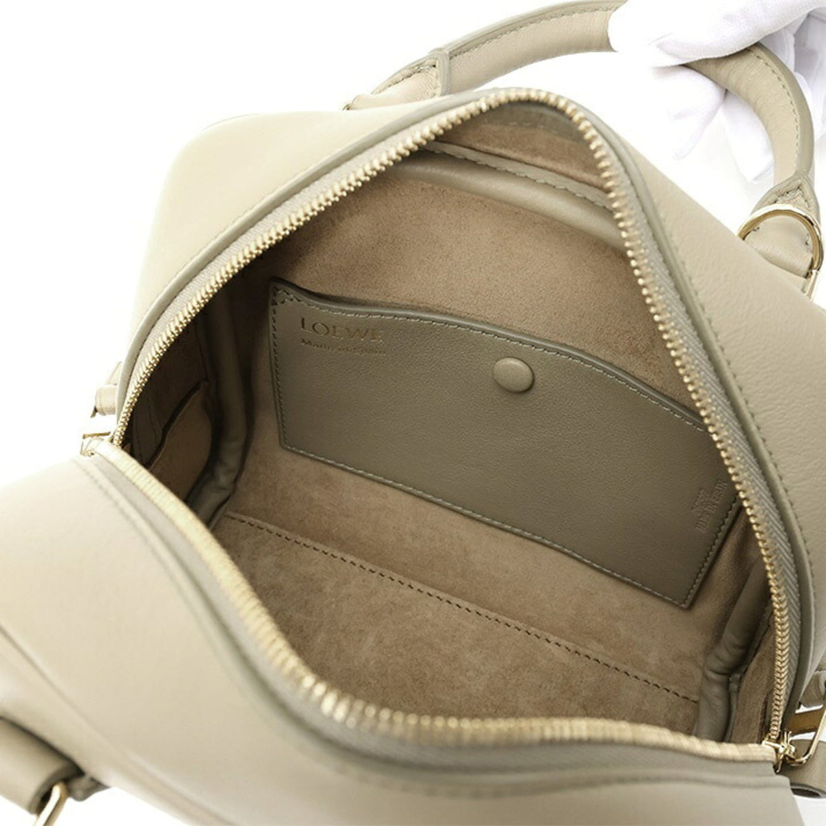 Loewe Beige Leather (Pre-Owned)