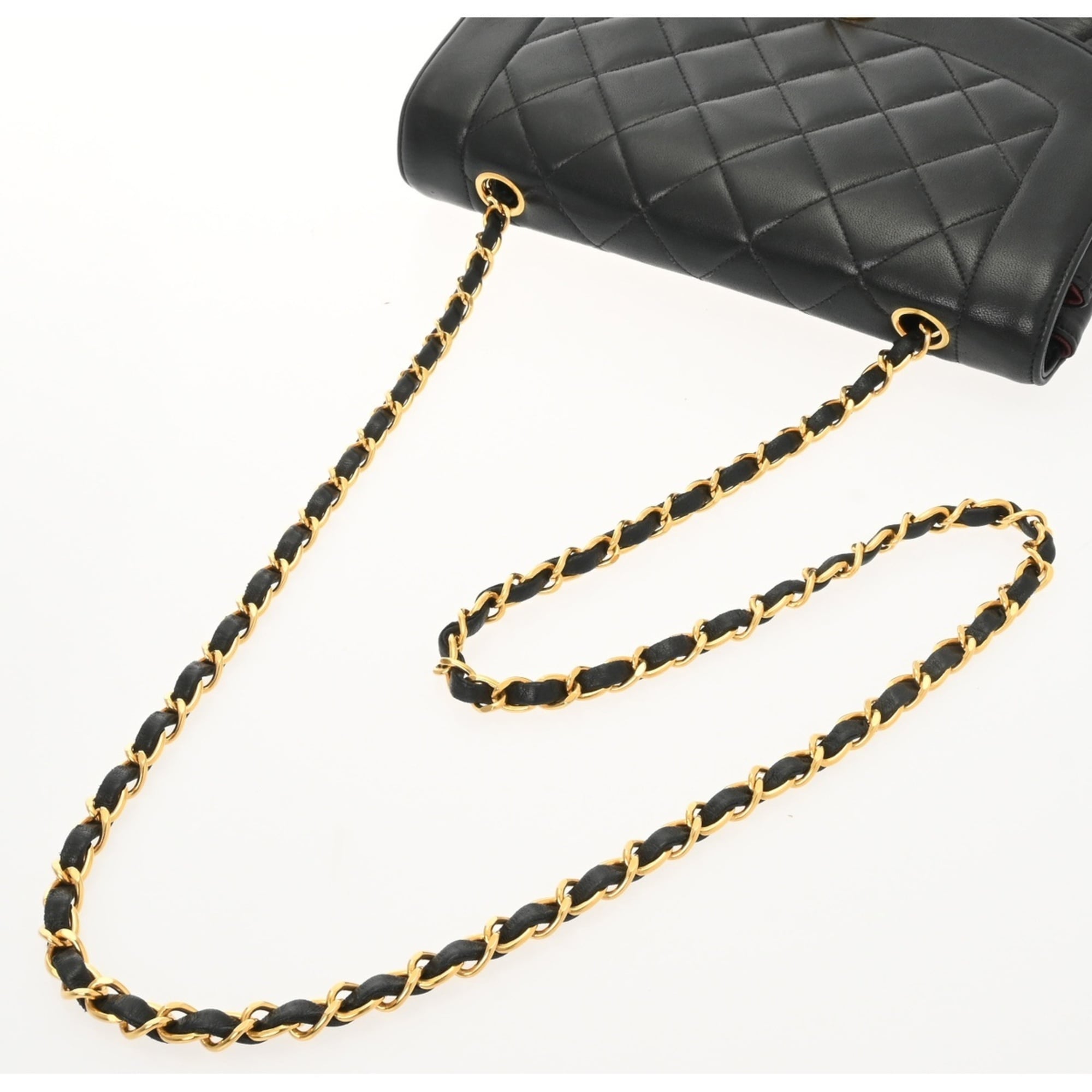 Chanel Black Leather Shoulder Bag (Pre-Owned)
