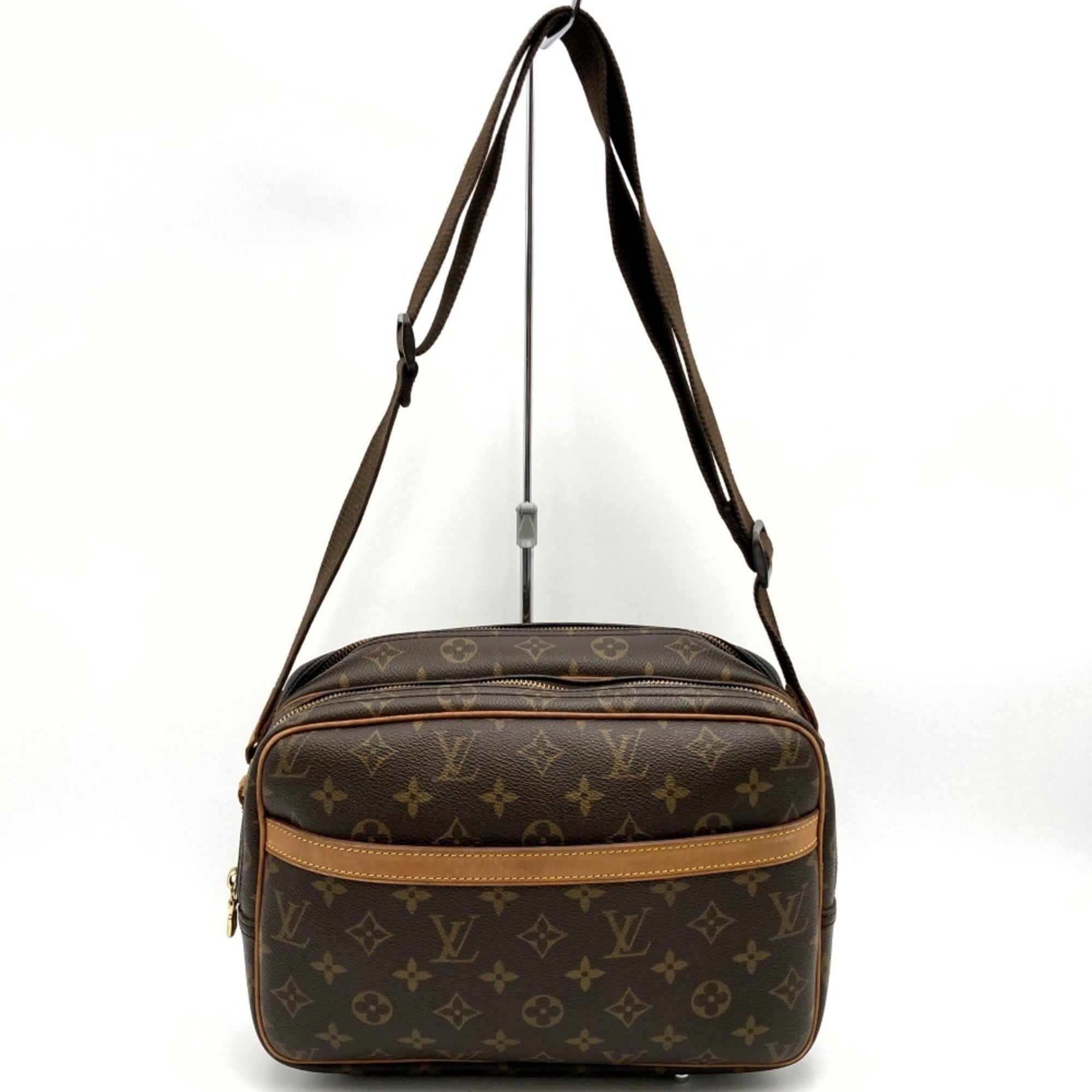 Louis Vuitton Brown Monogram Monogram Shoulder Bag (Pre-Owned)