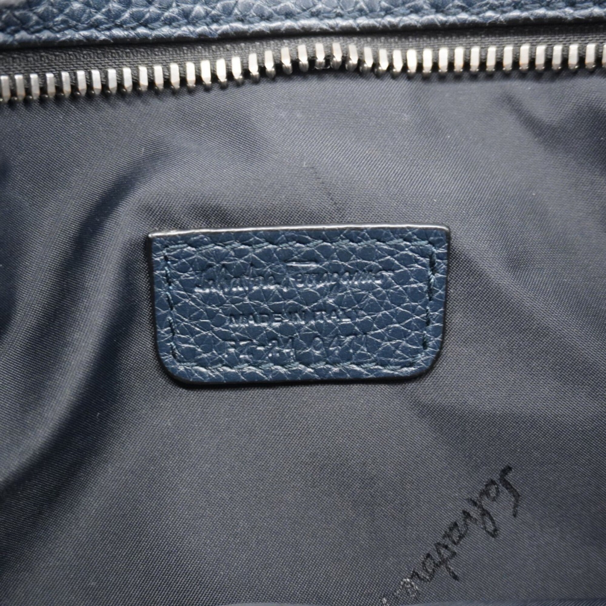 Salvatore Ferragamo Navy Leather Shoulder Bag (Pre-Owned)