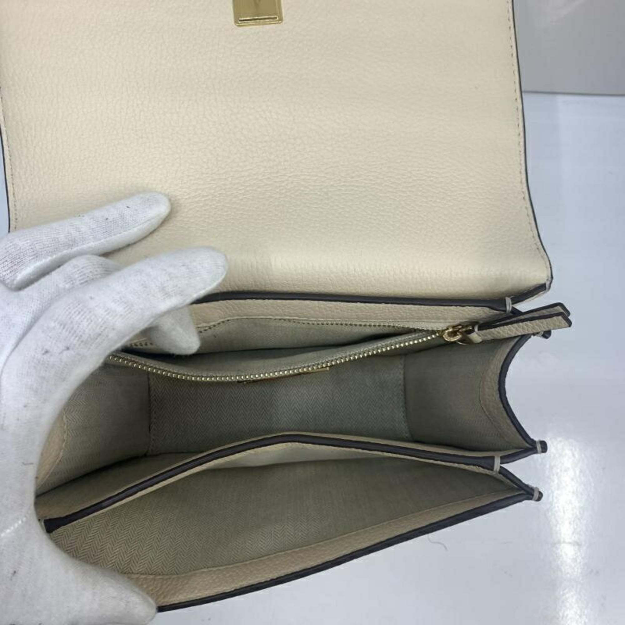 Tory Burch Ivory Shoulder Bag (Pre-Owned)