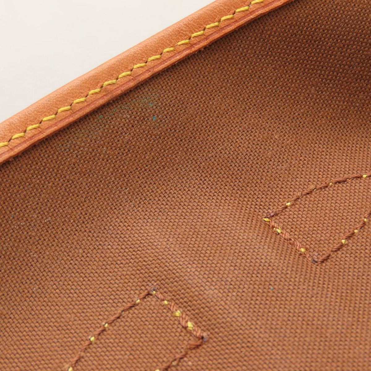 Louis Vuitton Monogram Brown Monogram Shoulder Bag (Pre-Owned)