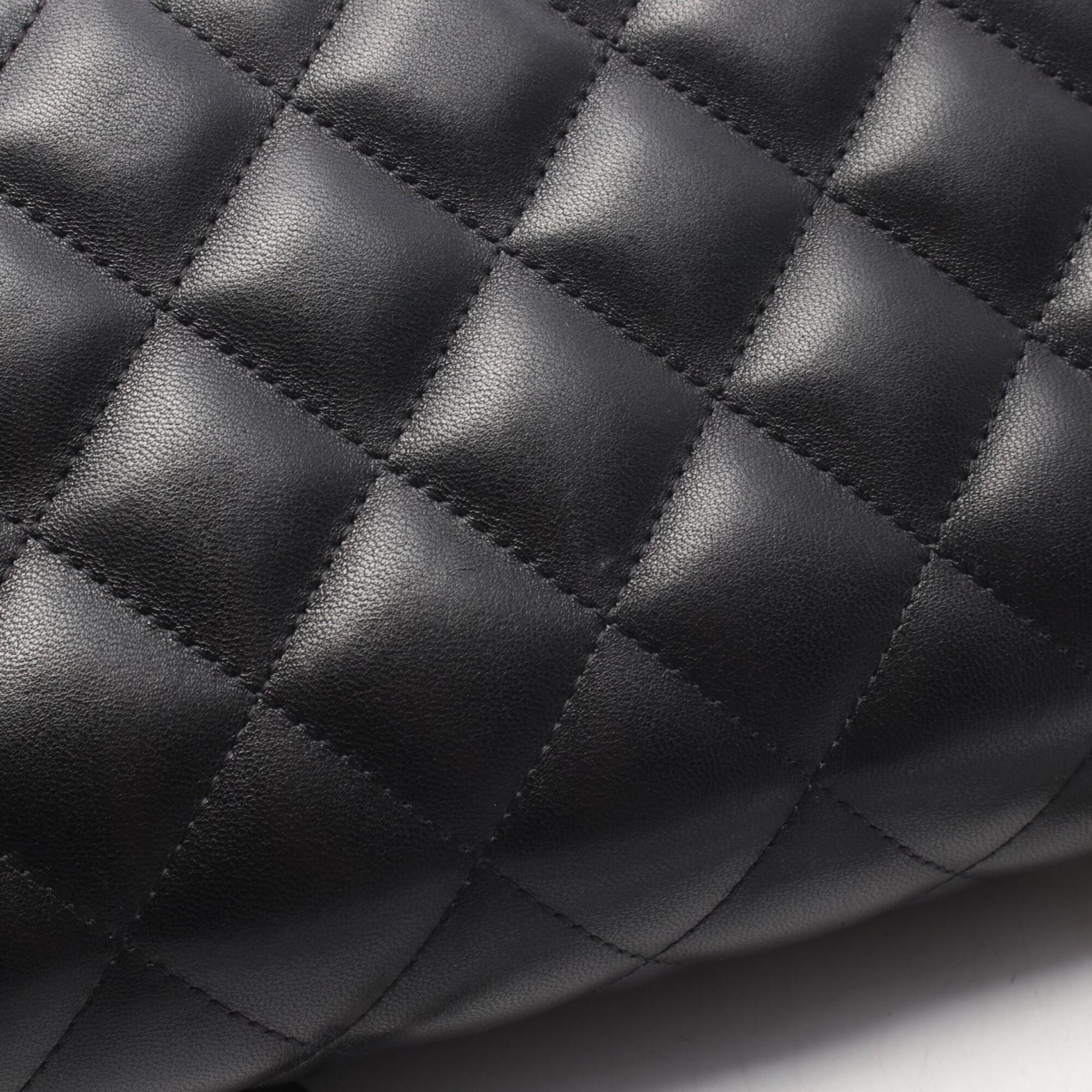 Chanel Black Leather Handbag Shoulder Bag (Pre-Owned)