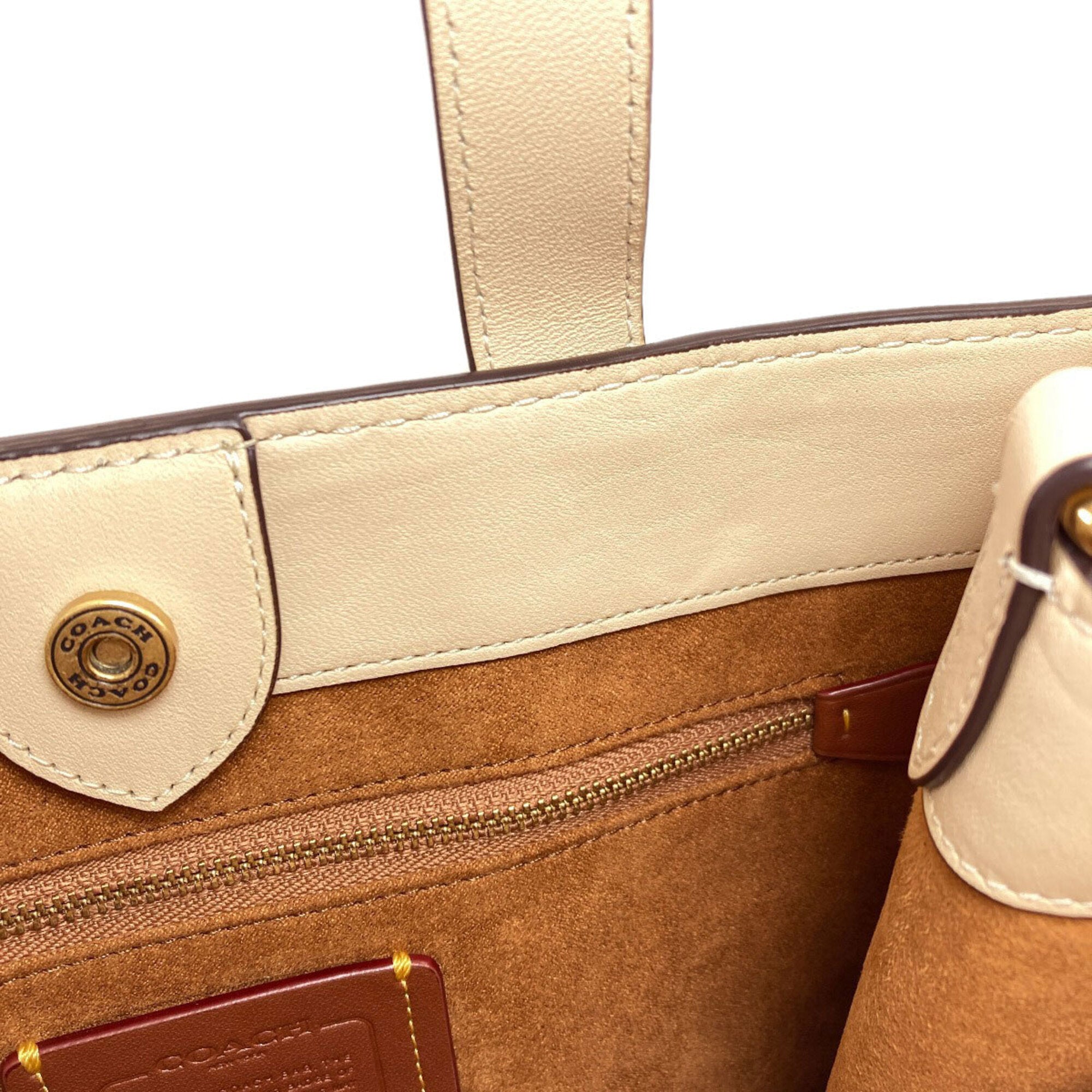 Coach Beige Leather Tote Bag (Pre-Owned)