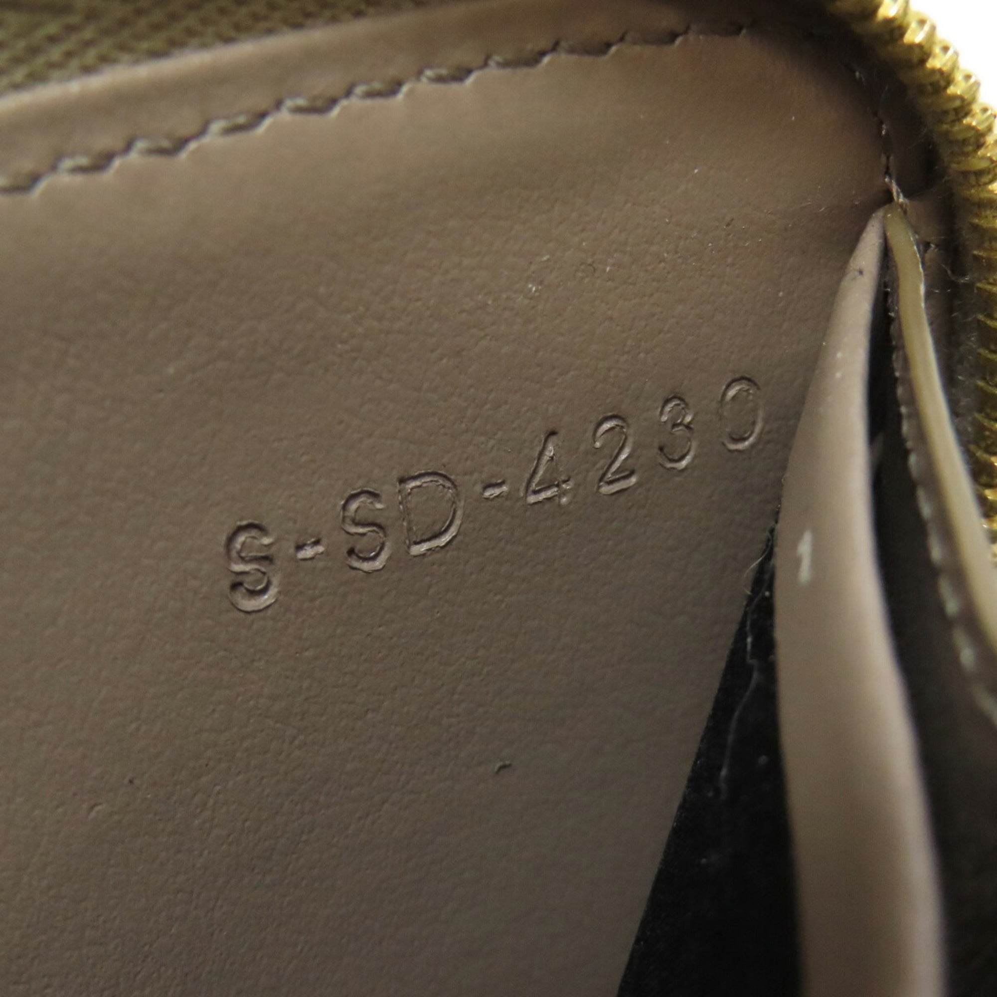 Celine Grayish Leather Coin Purse/Coin Case (Pre-Owned)