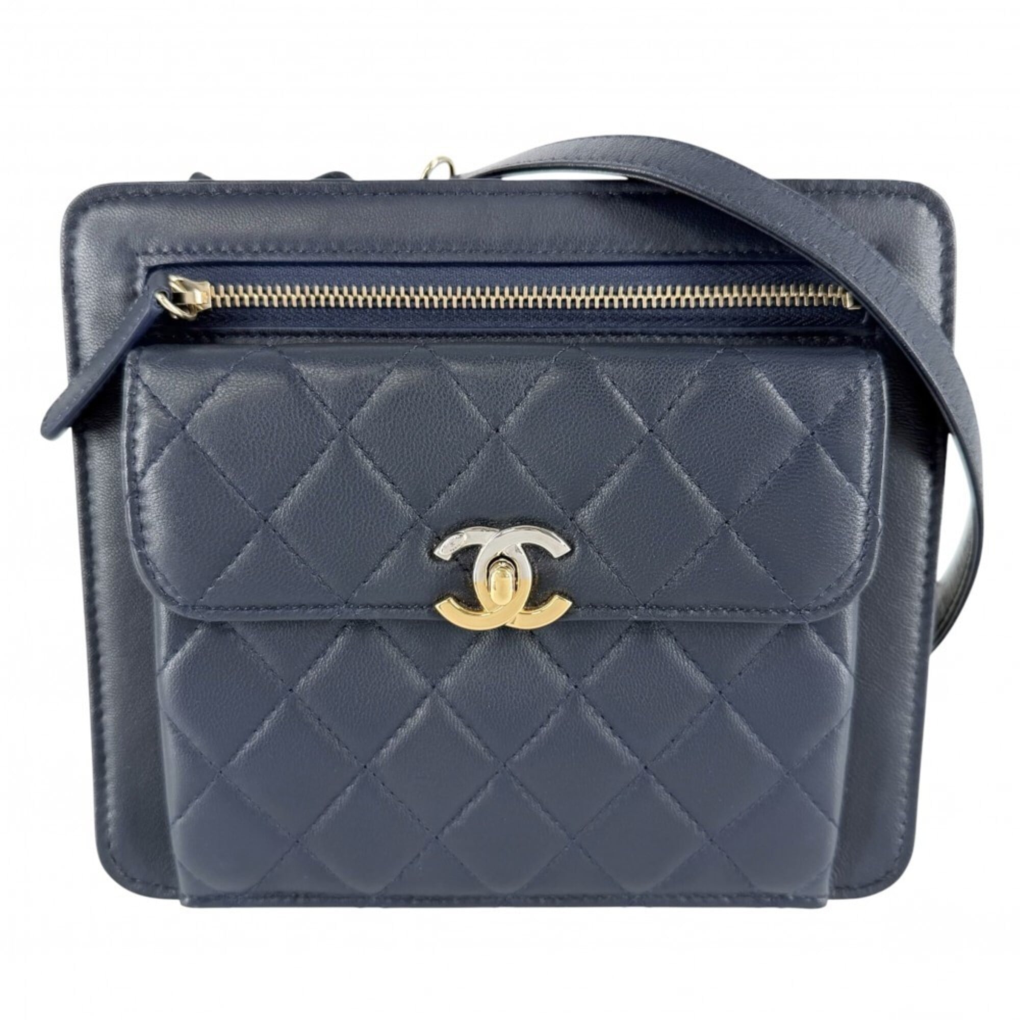 Chanel Matelasse Navy Leather Shoulder Bag (Pre-Owned)