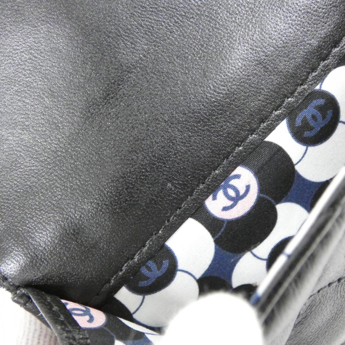 Chanel Black Leather Wallet (Tri-Fold) (Pre-Owned)