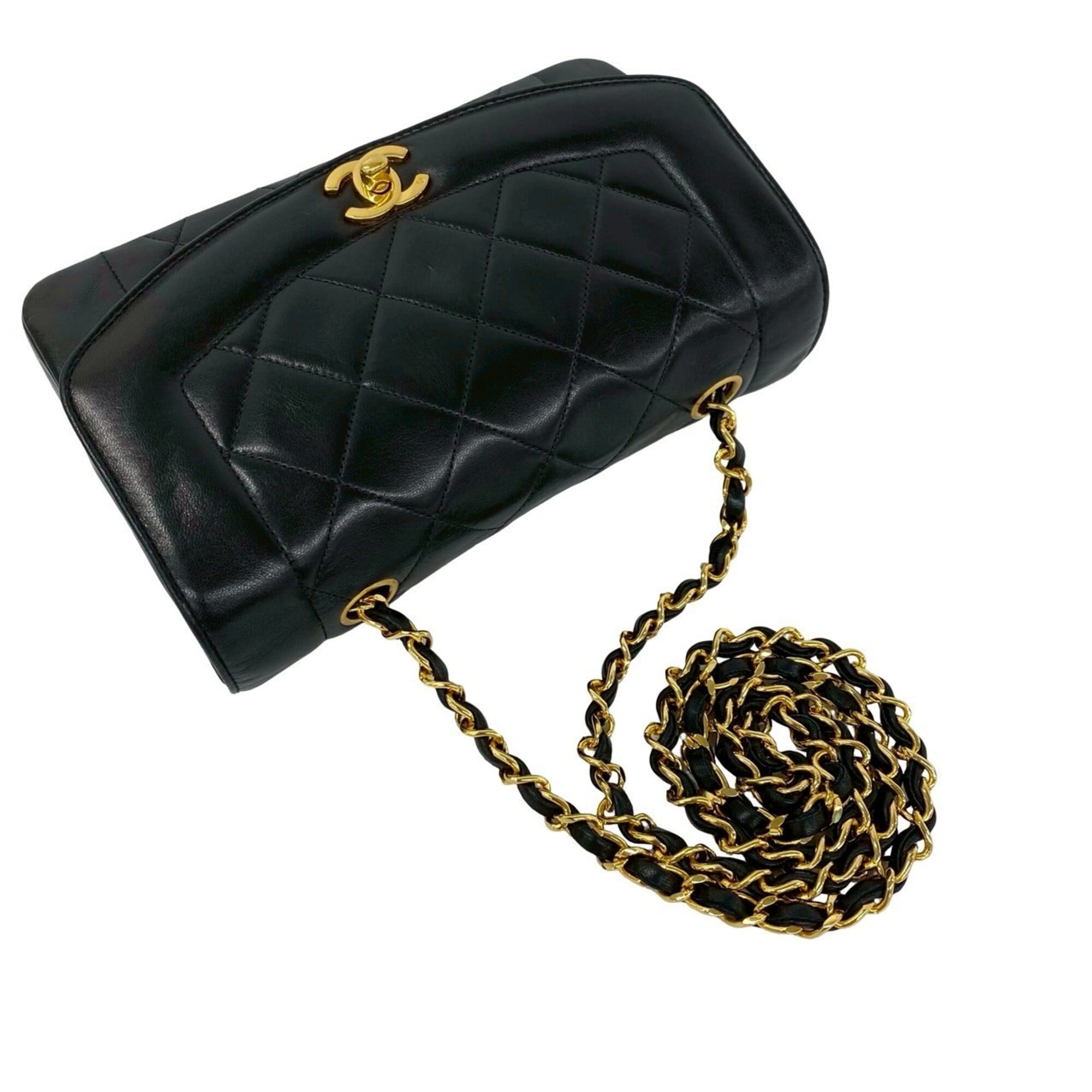 Chanel Black Leather Shoulder Bag (Pre-Owned)