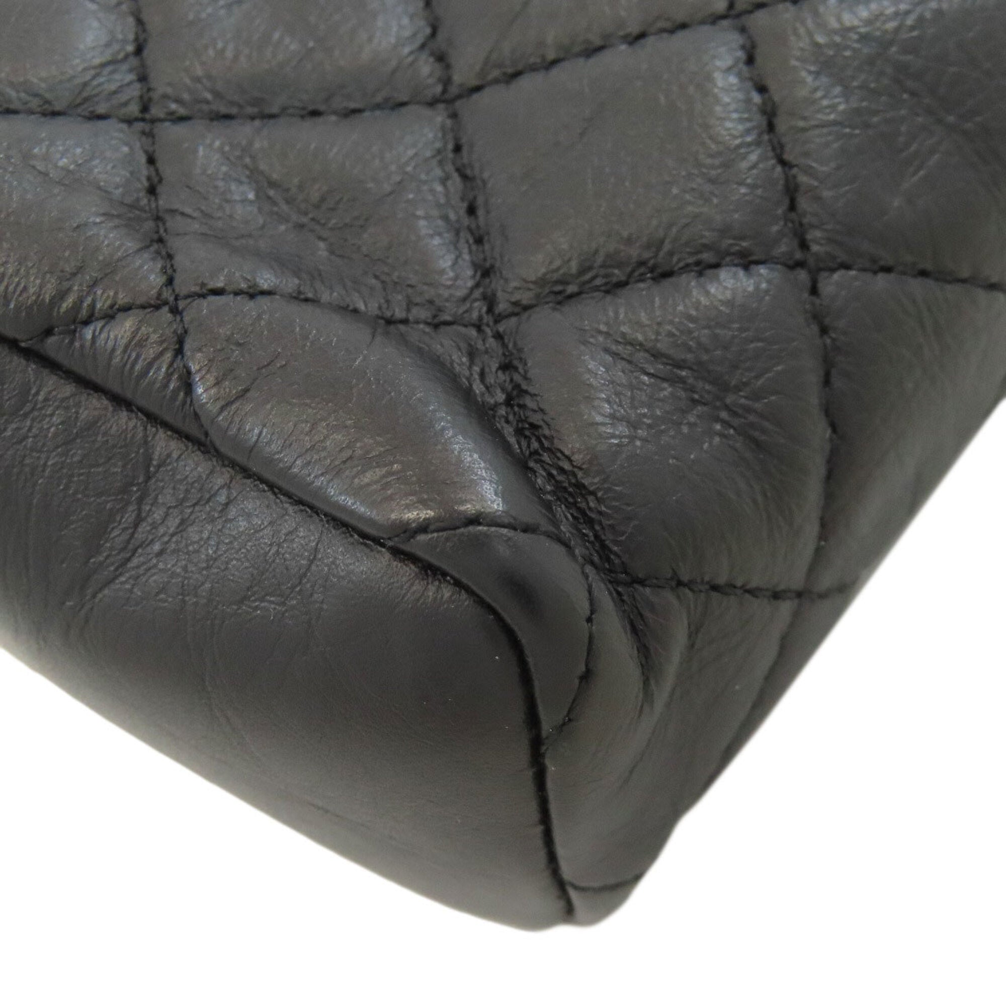 Chanel Black Leather Shoulder Bag (Pre-Owned)