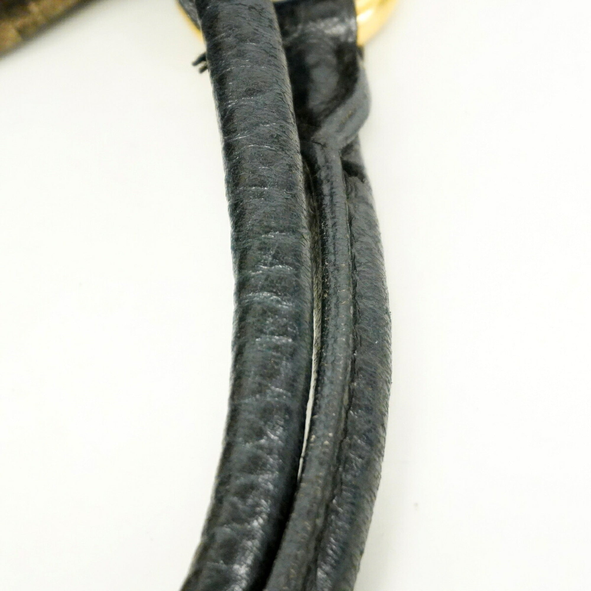 Louis Vuitton Noir Handbag (Pre-Owned)