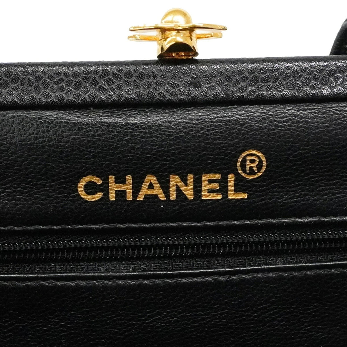 Chanel Black Grained Calfskin Handbag (Pre-Owned)