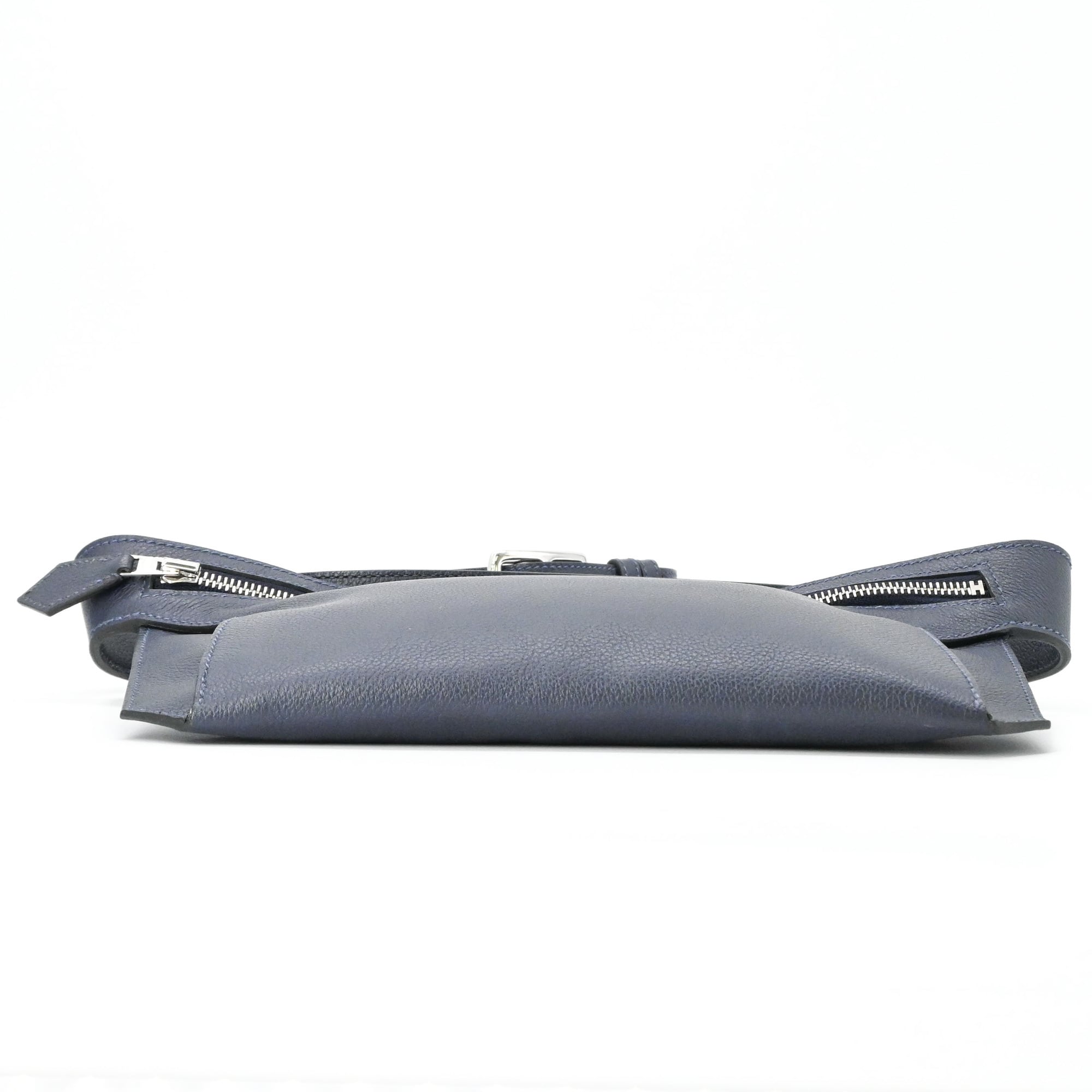 Hermes Navy Evercalf Leather Sling Bag (Pre-Owned)