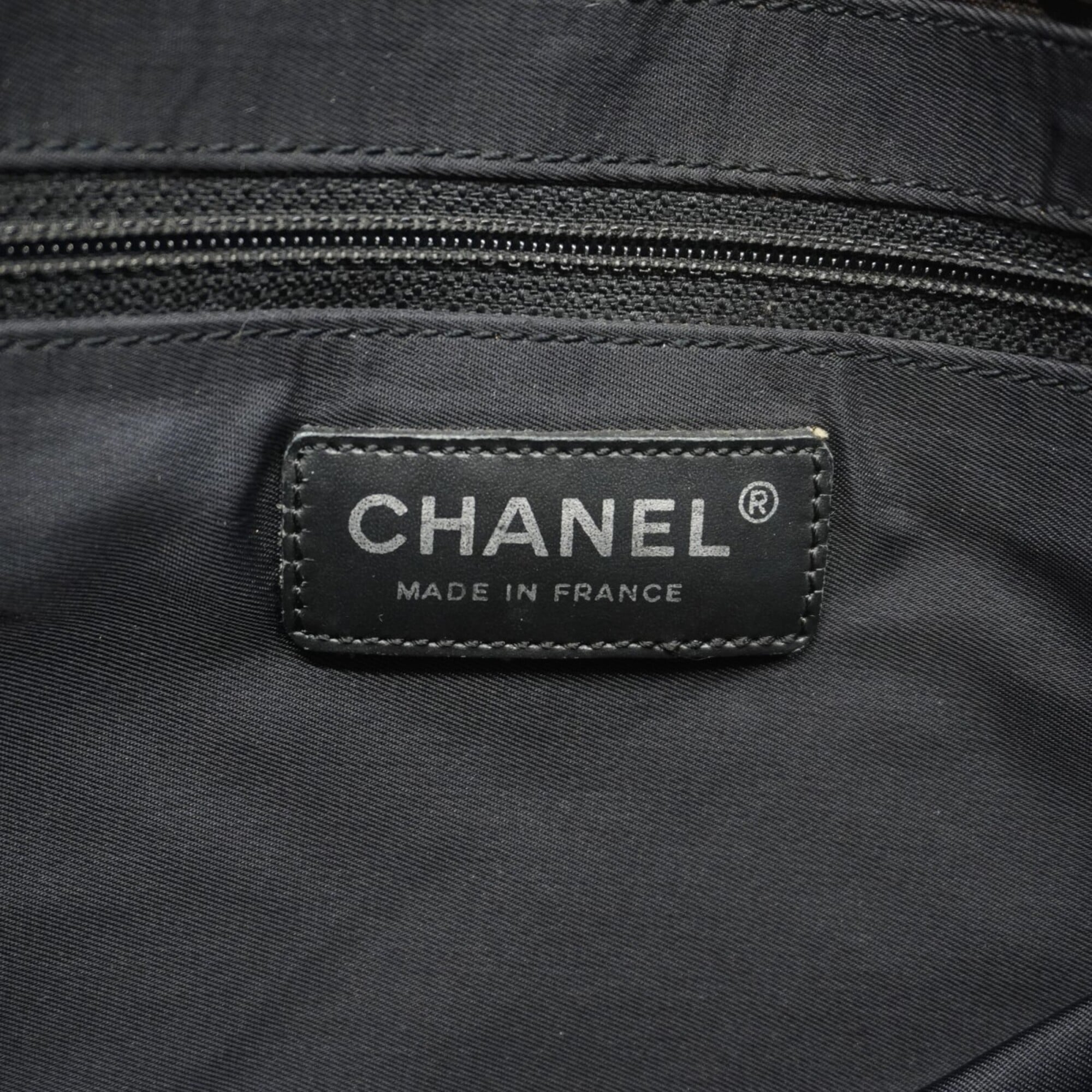 Chanel Brown Nylon Tote Bag (Pre-Owned)