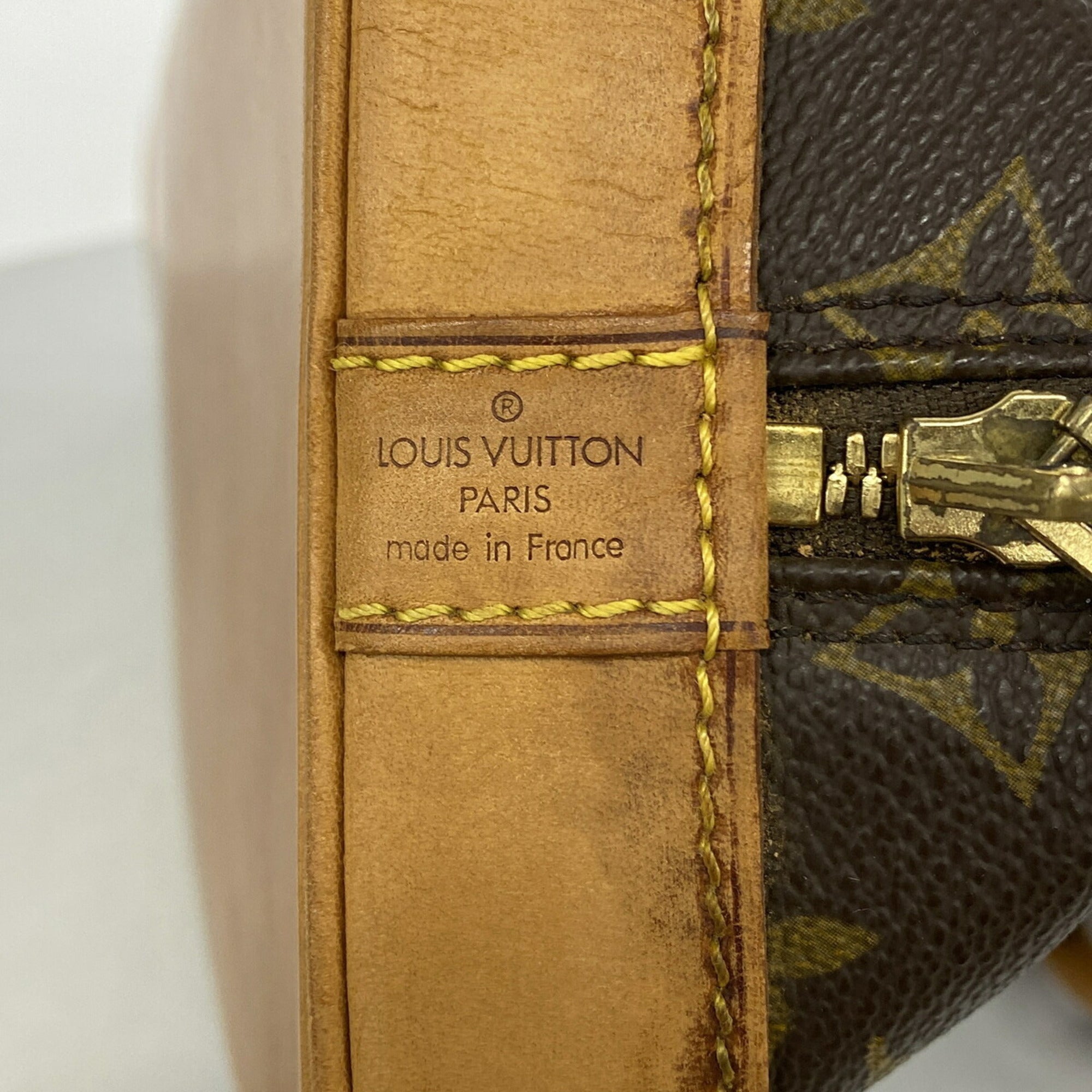 Louis Vuitton Brown Handbag (Pre-Owned)