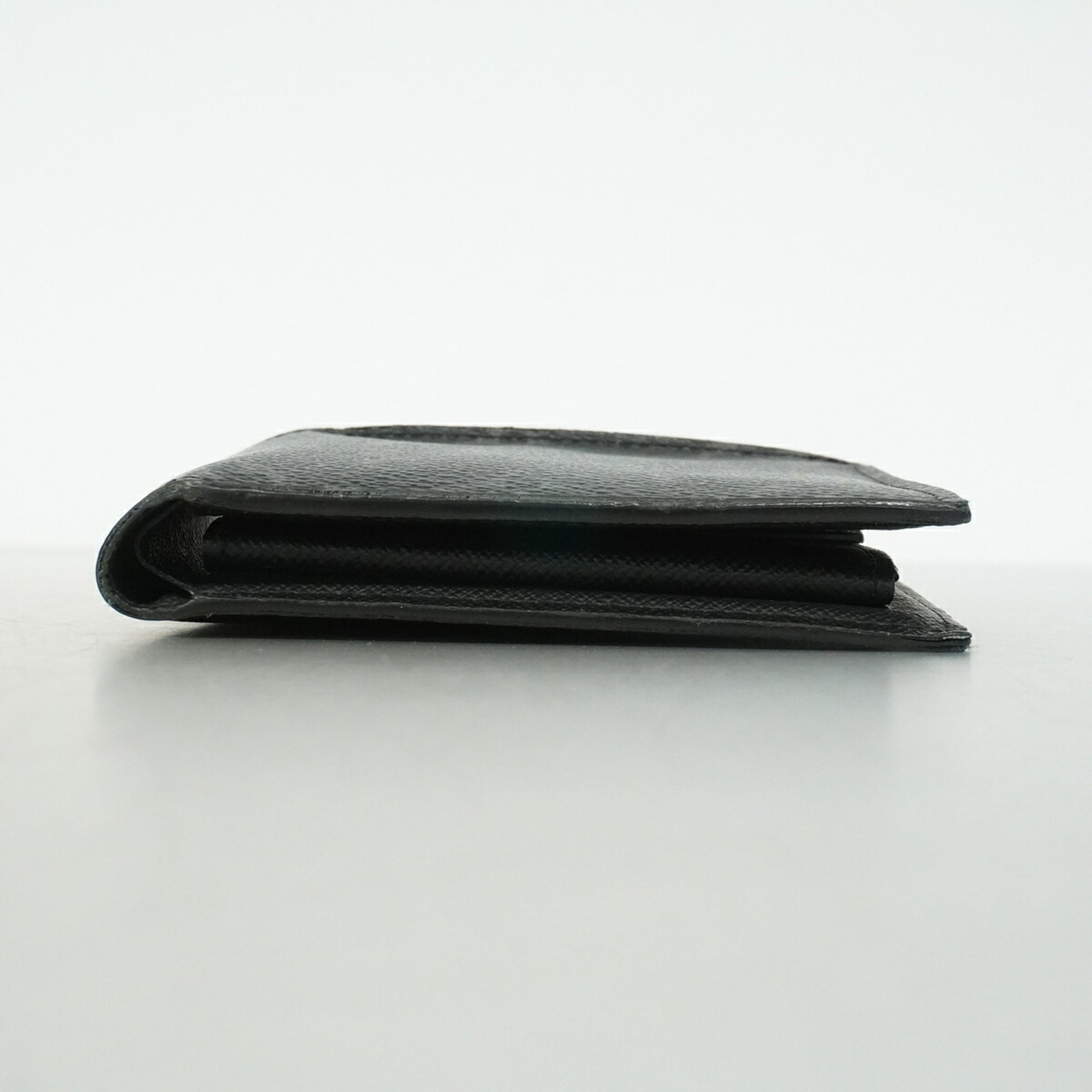 Louis Vuitton Black Wallet (Bi-Fold) (Pre-Owned)
