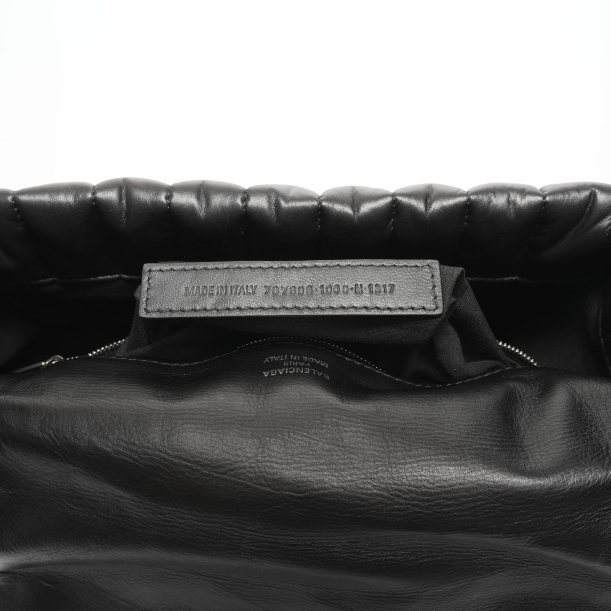 Balenciaga Black Leather Shoulder Bag (Pre-Owned)
