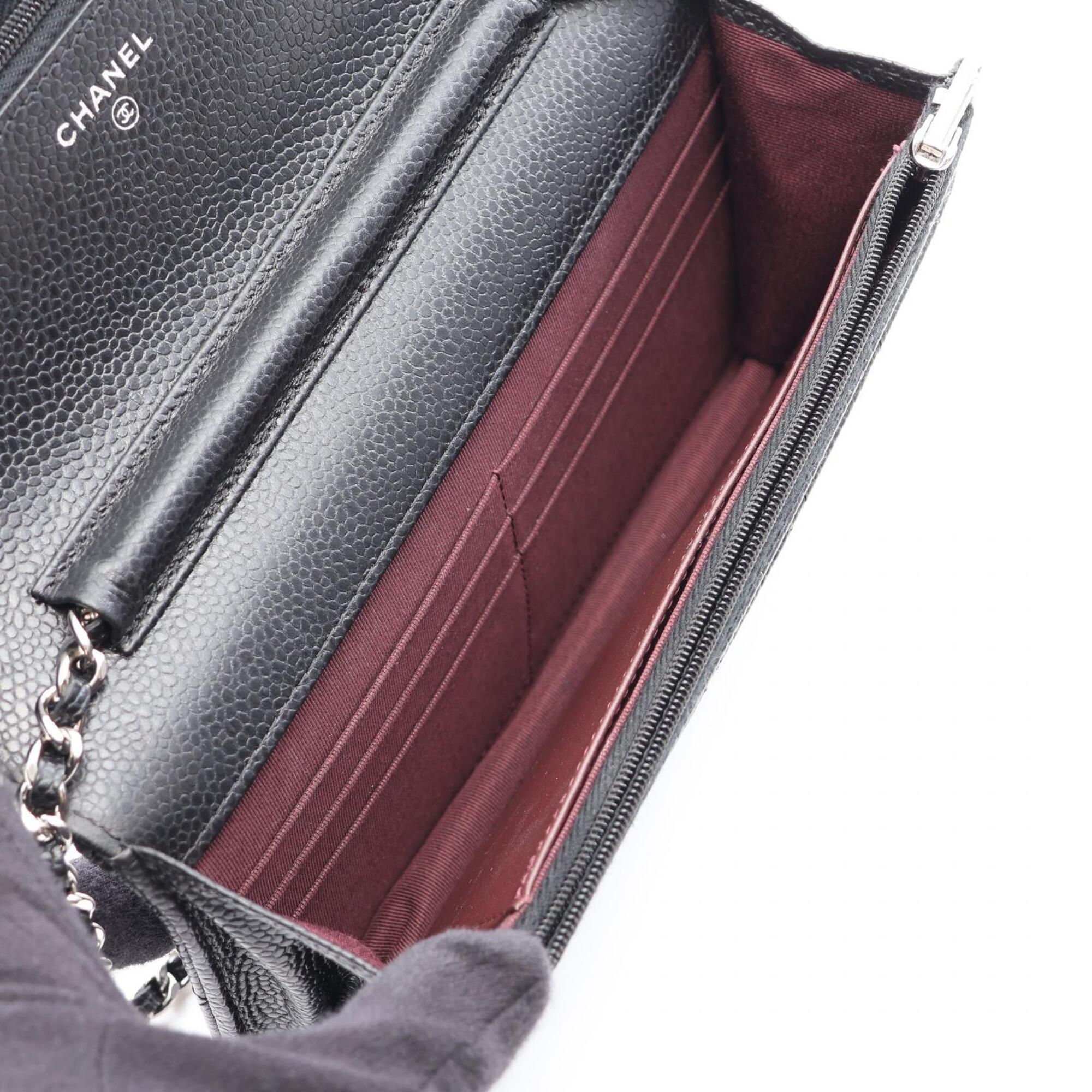 Chanel Black Grained Calfskin Handbag Shoulder Bag (Pre-Owned)