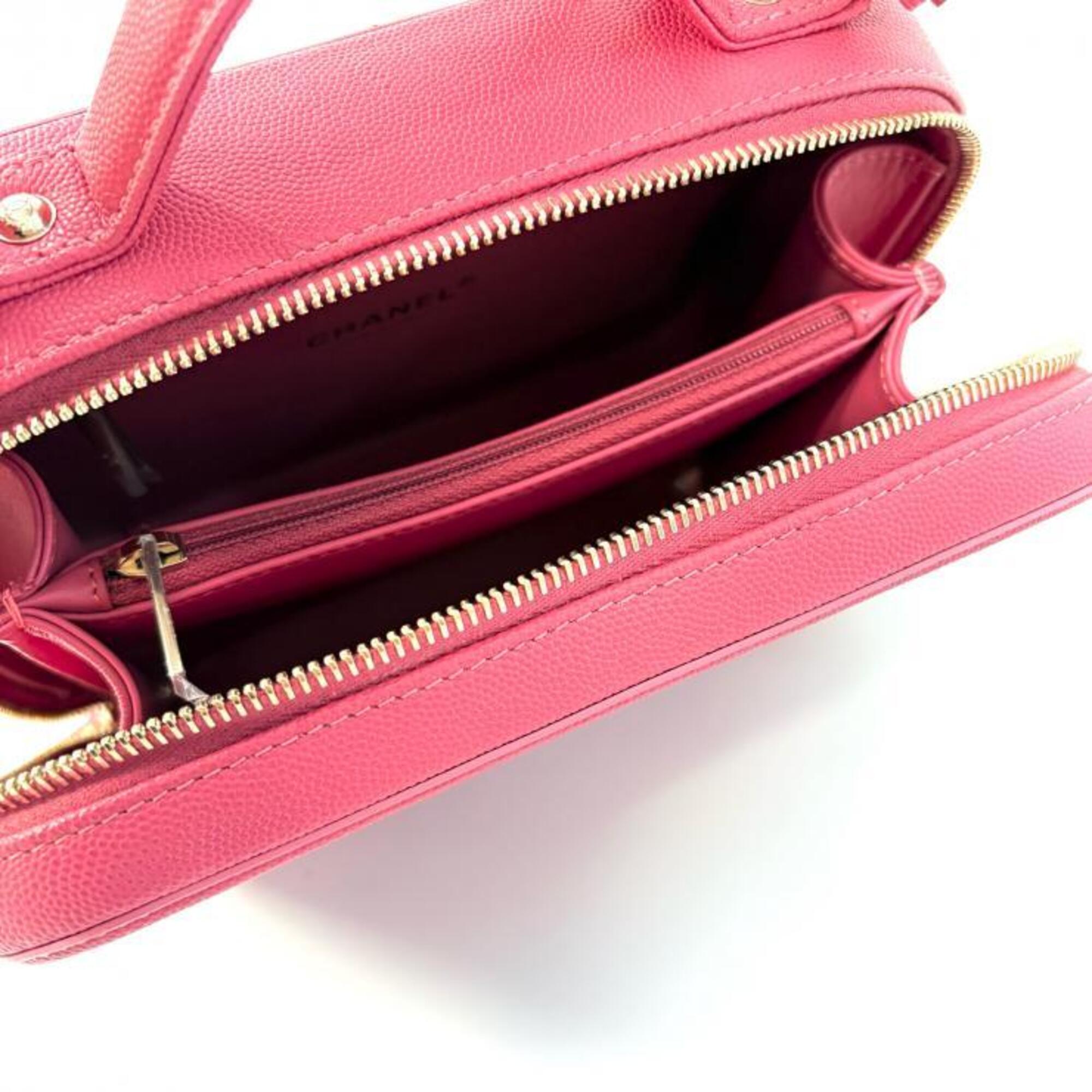 Chanel Pink Grained Calfskin Shoulder Bag (Pre-Owned)
