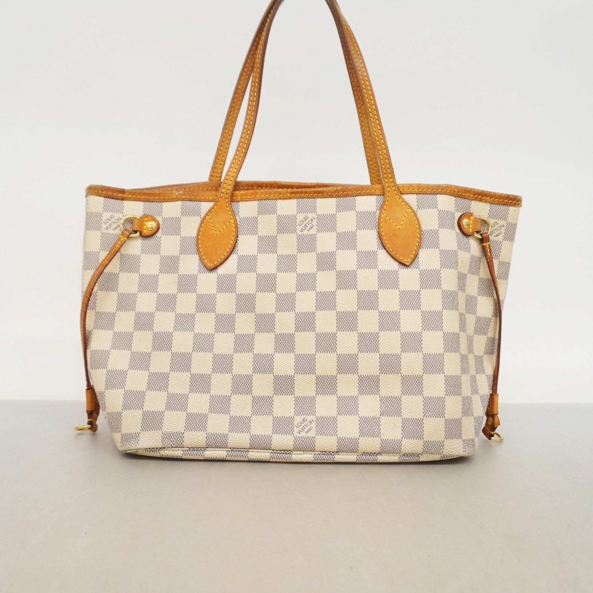 Louis Vuitton White Tote Bag (Pre-Owned)