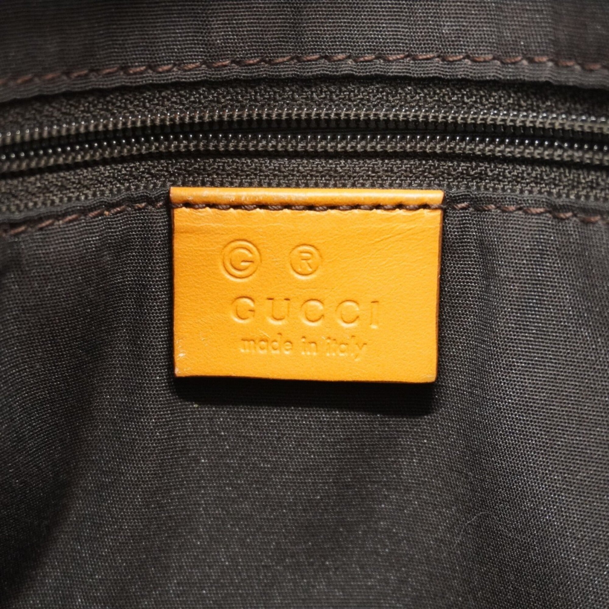 Gucci Ivory Pvc Shoulder Bag (Pre-Owned)