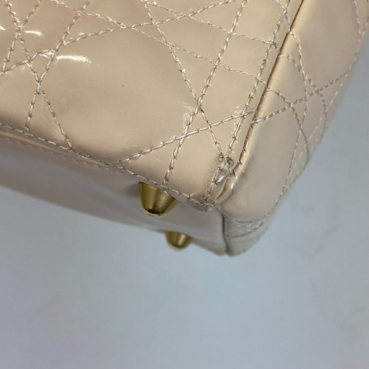 Christian Dior Beige Leather Handbag (Pre-Owned)