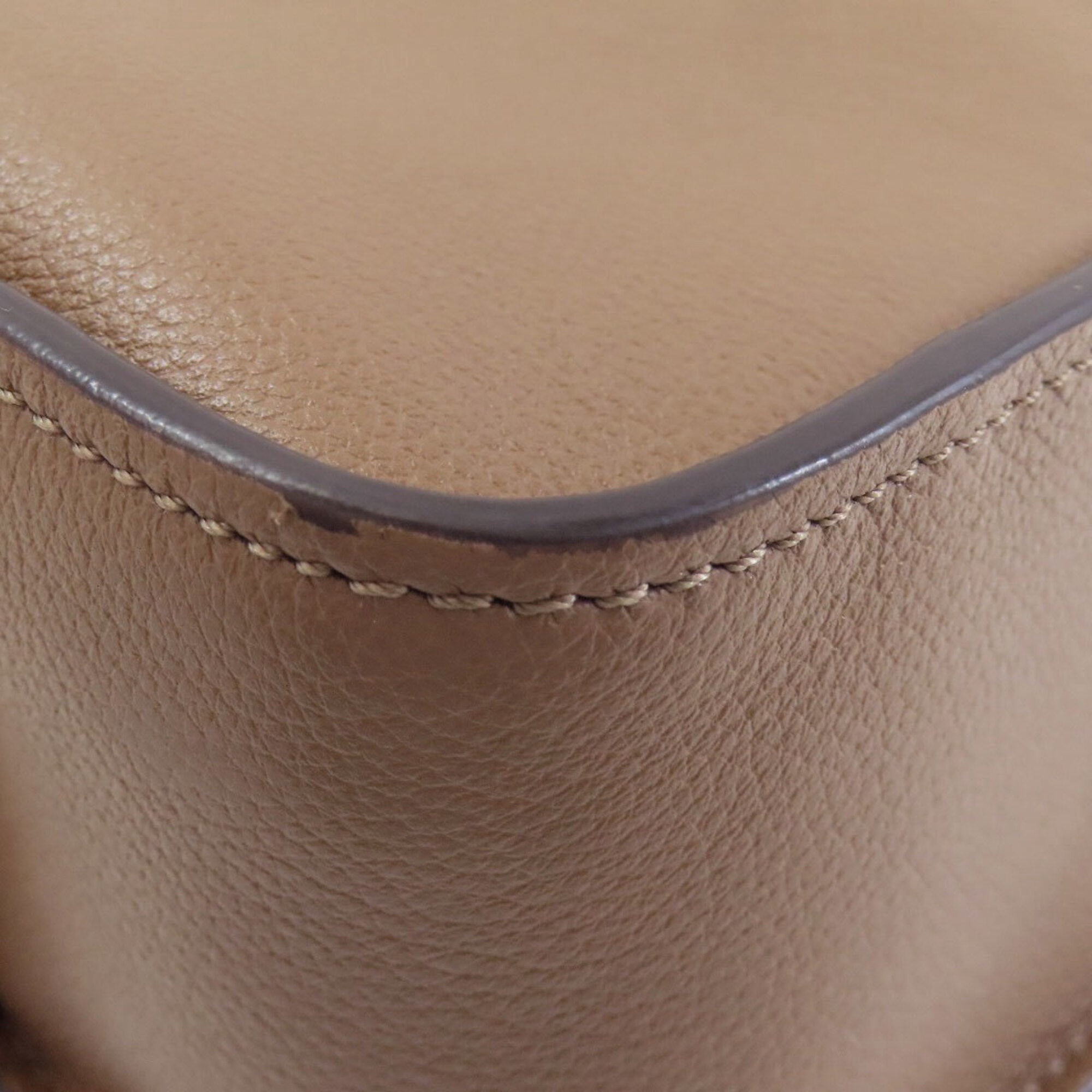 Tod's Brown Leather Shoulder Bag (Pre-Owned)