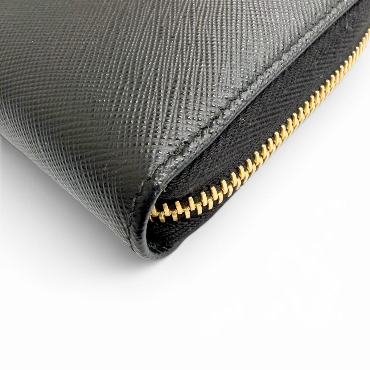 Prada Black Leather Long Wallet (Bi-Fold) (Pre-Owned)