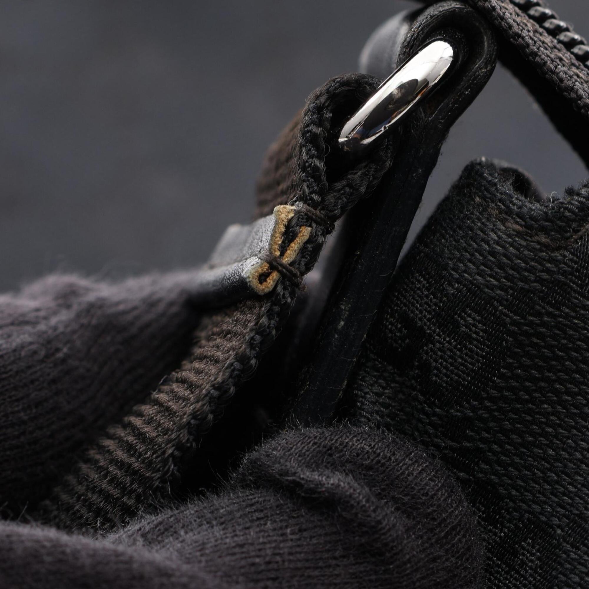 Gucci Black Canvas Leather Handbag Shoulder Bag (Pre-Owned)