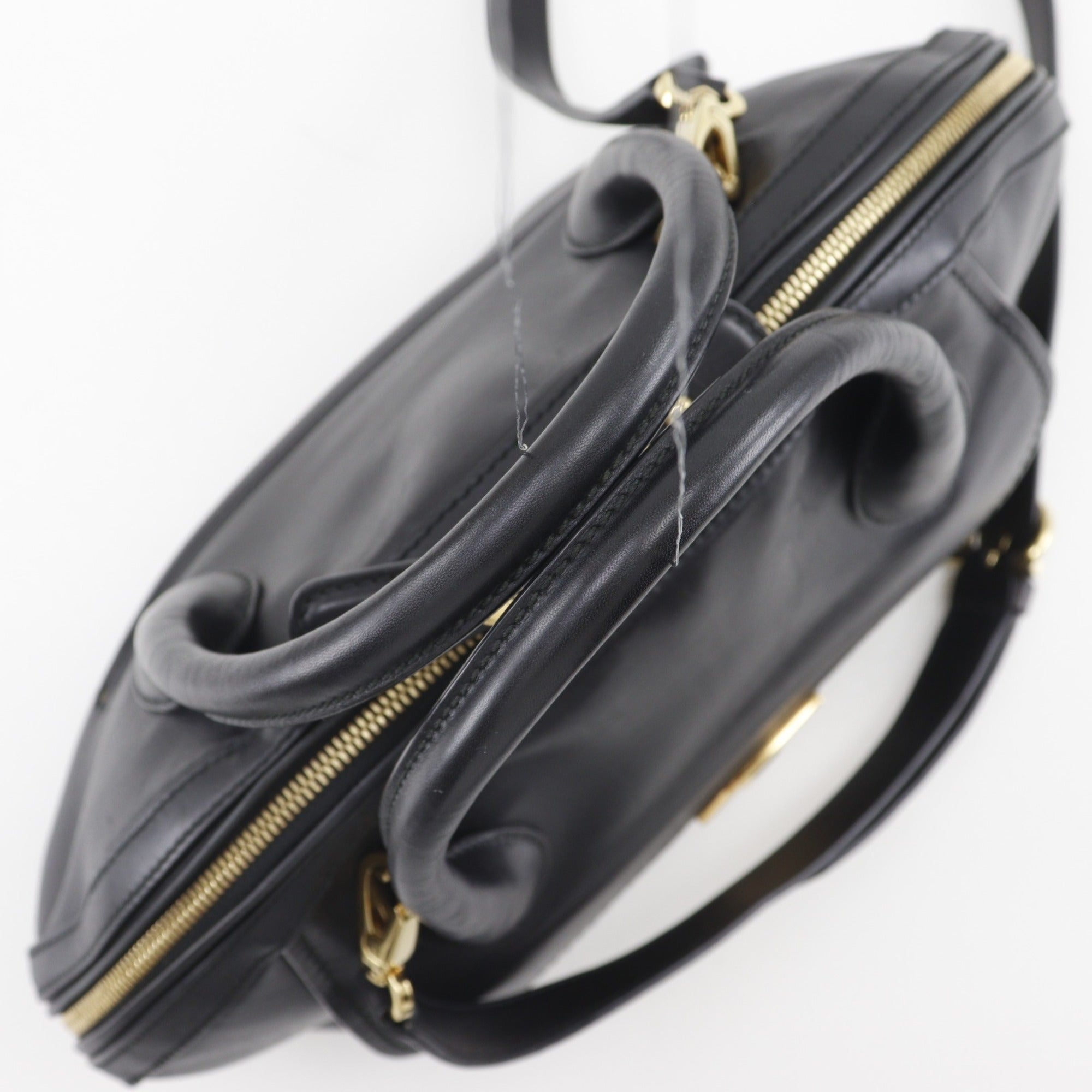 Salvatore Ferragamo Black Leather Handbag (Pre-Owned)