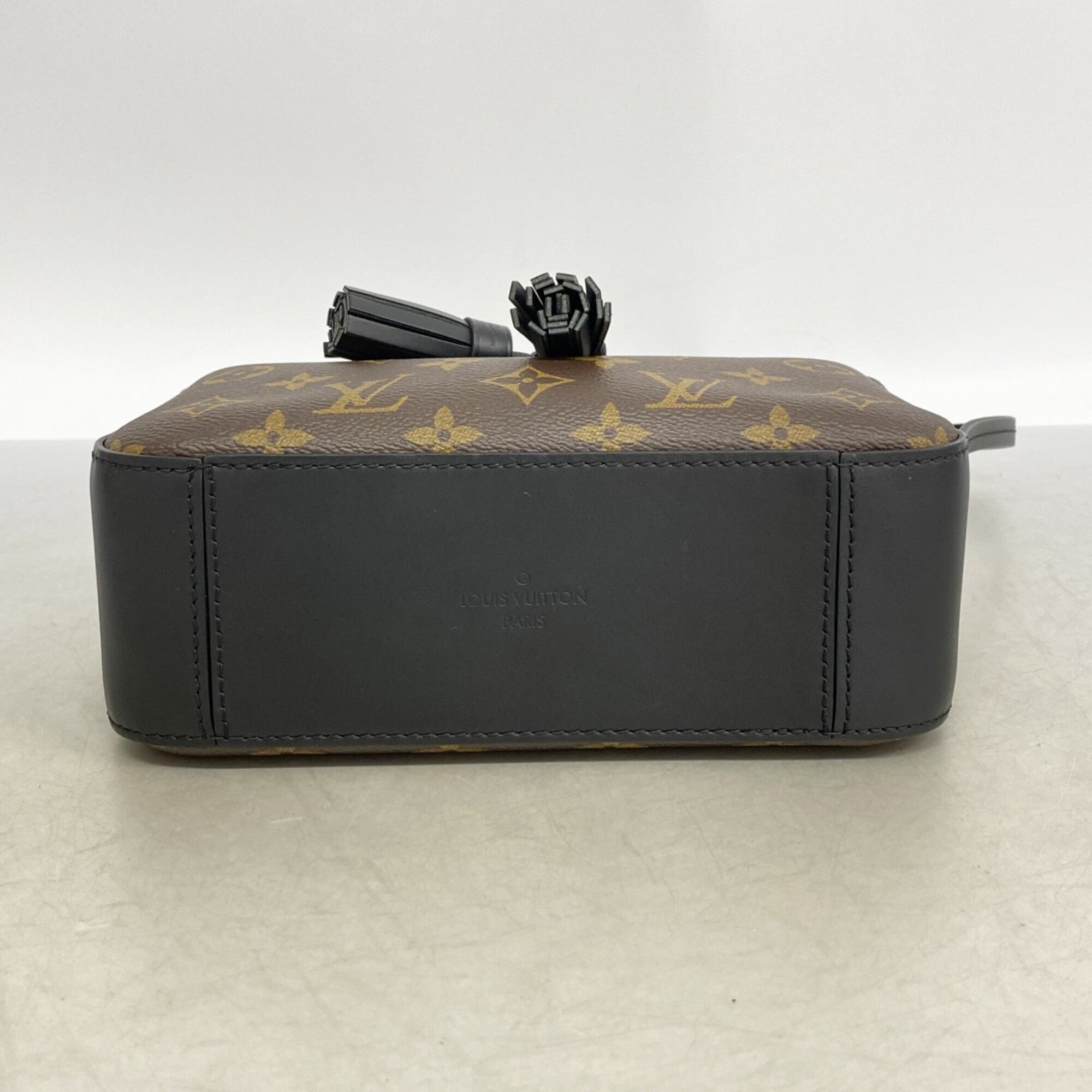 Louis Vuitton Black Brown Handbag (Pre-Owned)