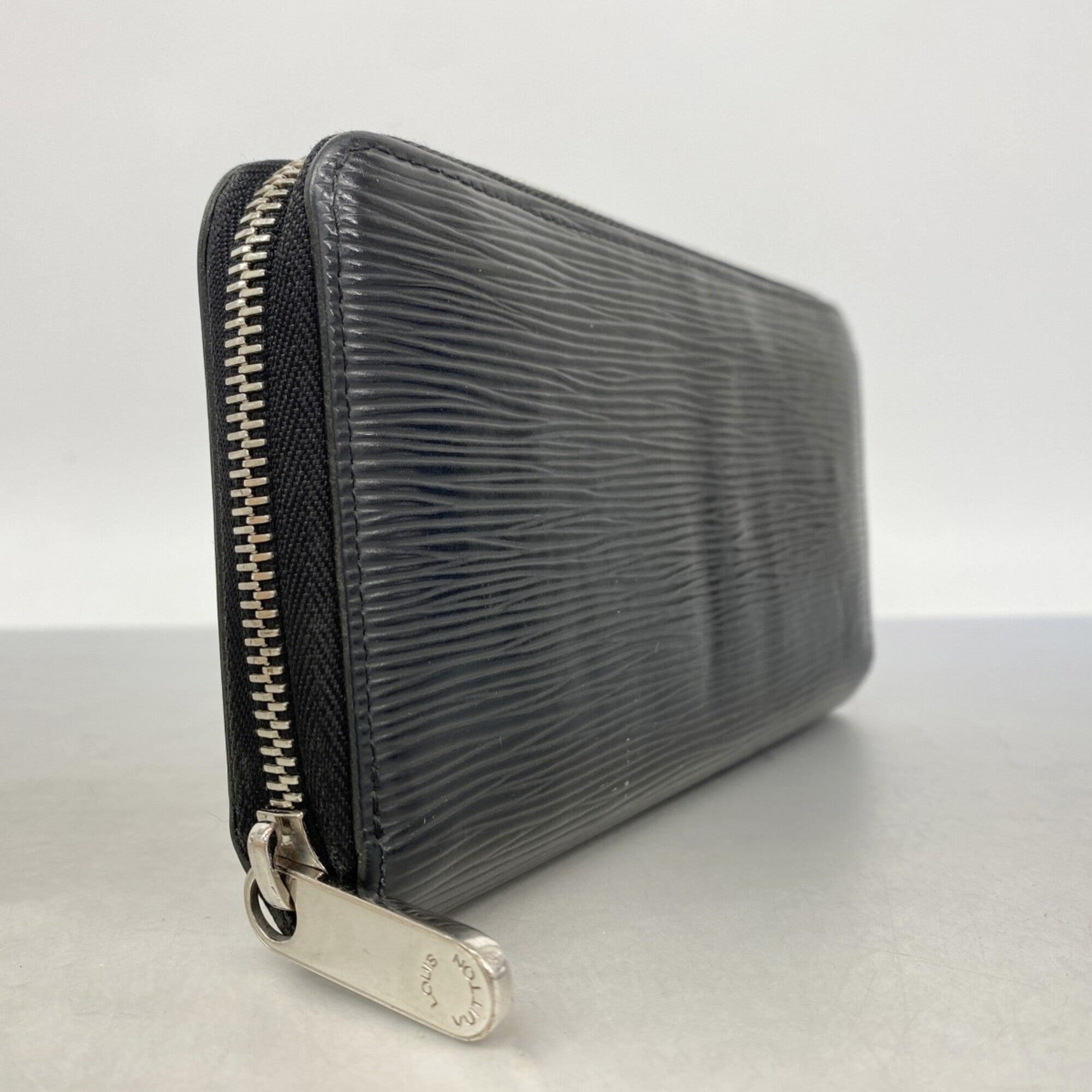 Louis Vuitton Noir Long Wallet (Bi-Fold) (Pre-Owned)