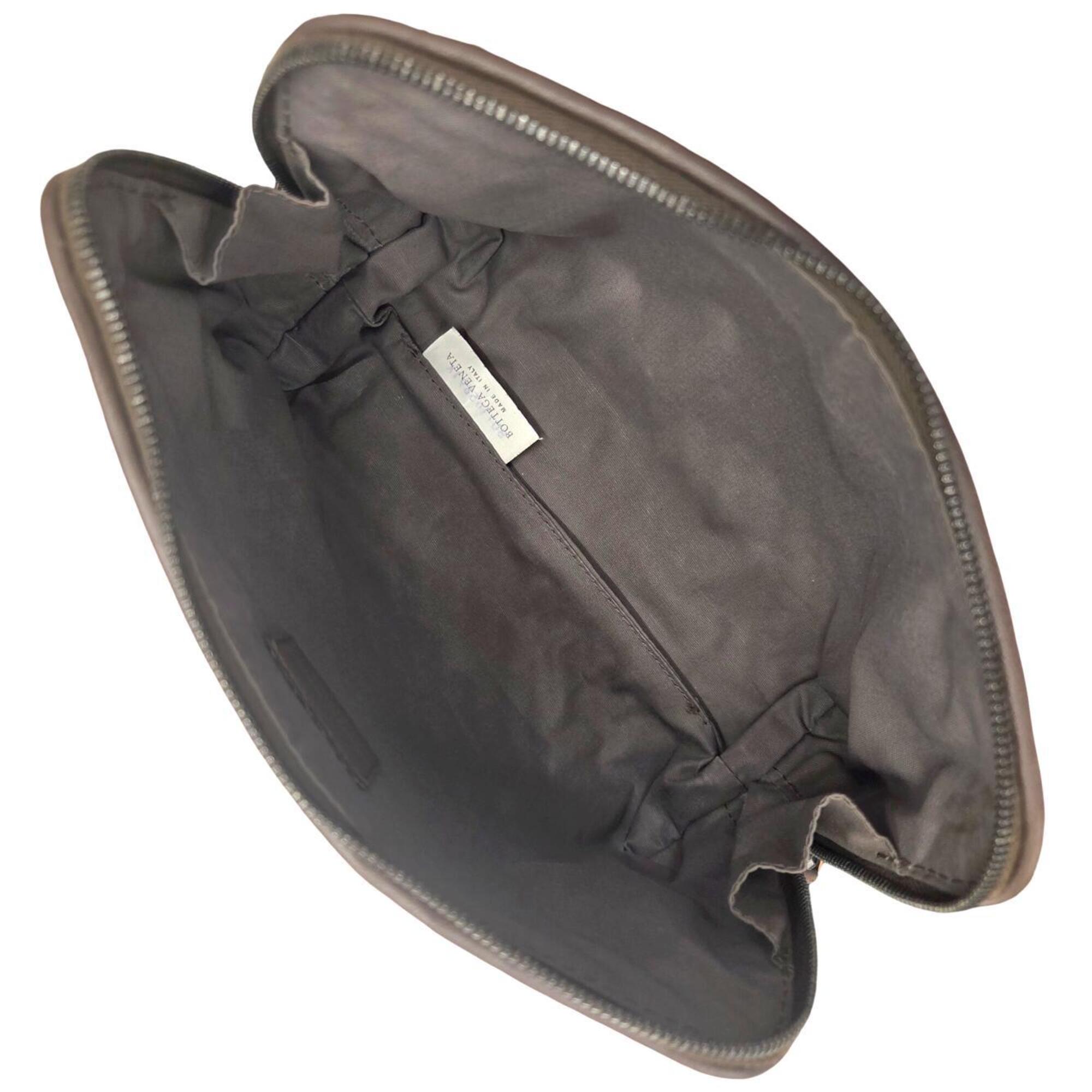 Bottega Veneta Brown Leather Pouch (Pre-Owned)