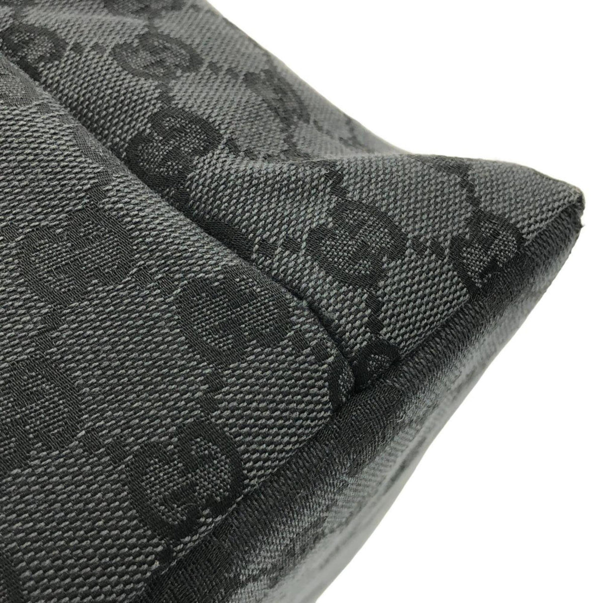 Gucci Black Gg Canvas Handbag (Pre-Owned)