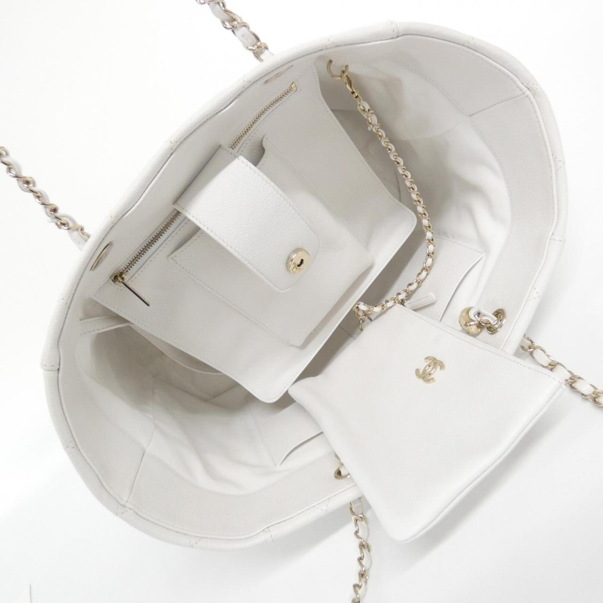 Chanel White Grained Calfskin Handbag Pouch (Pre-Owned)