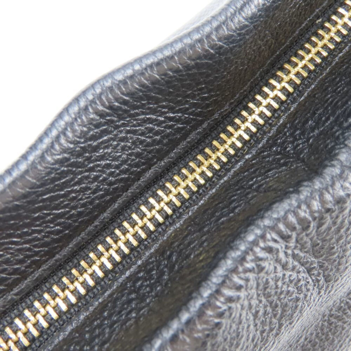 Coach Black Leather Shoulder Bag (Pre-Owned)