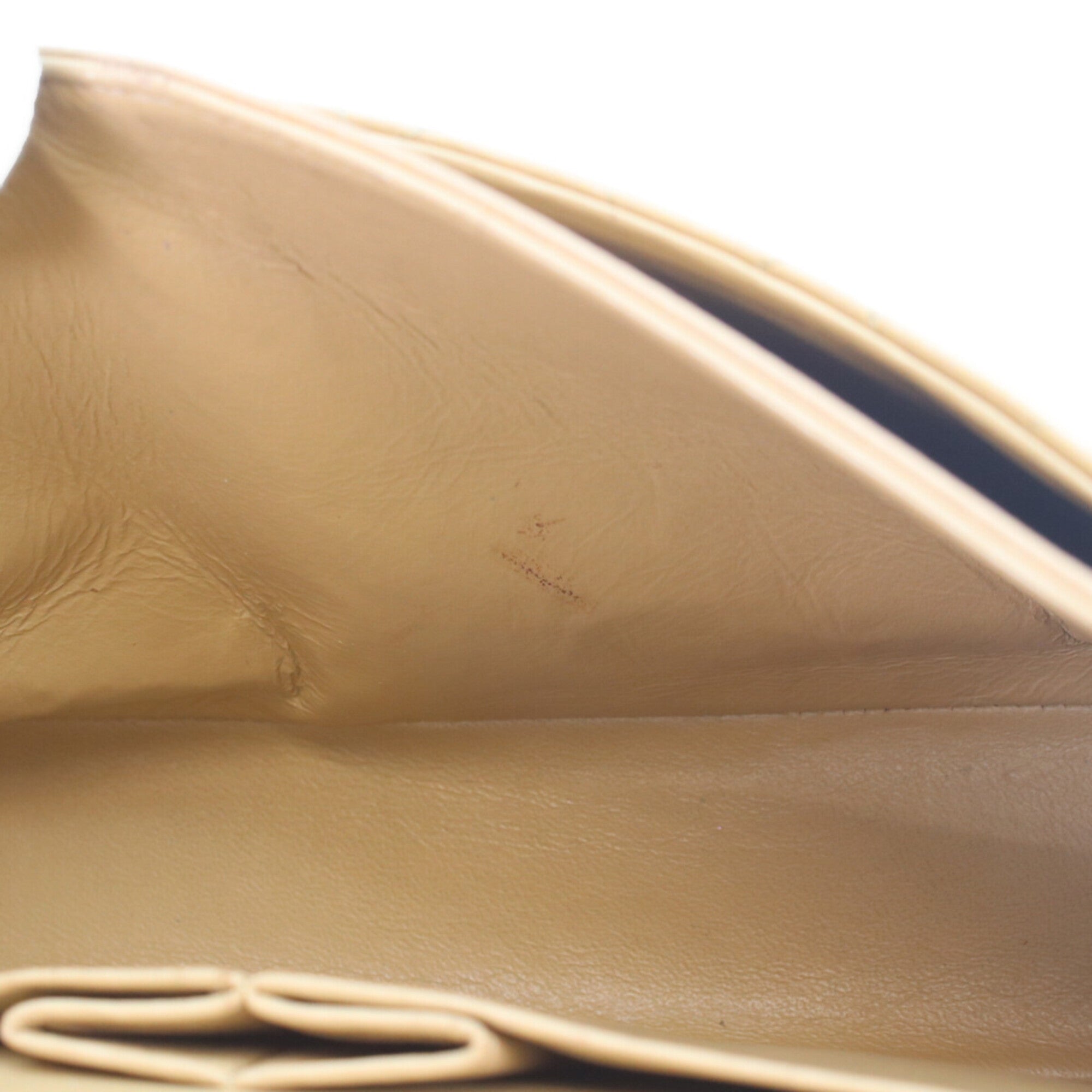 Chanel Beige Grained Calfskin Shoulder Bag (Pre-Owned)