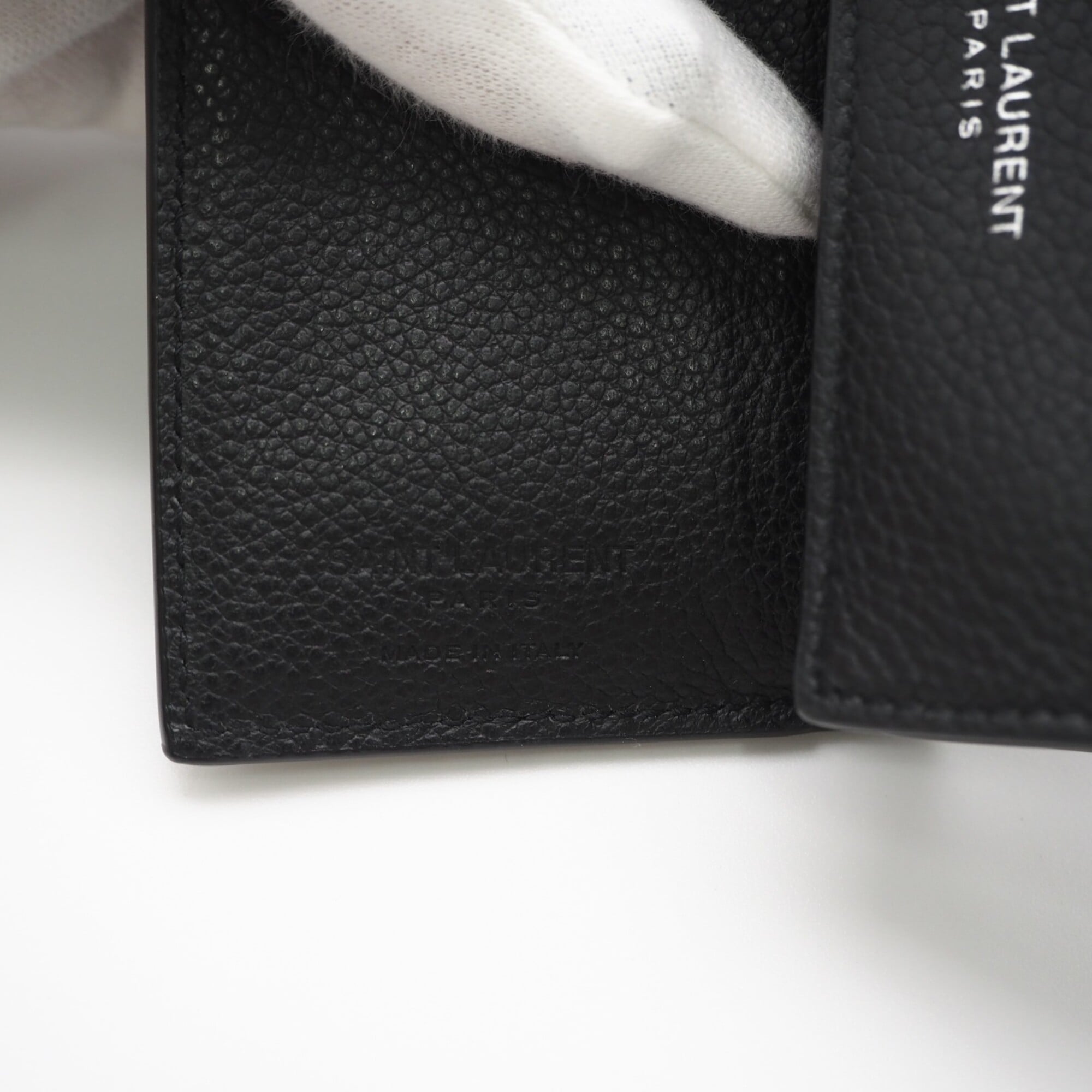 Yves Saint Laurent Black Leather Wallet (Tri-Fold) (Pre-Owned)