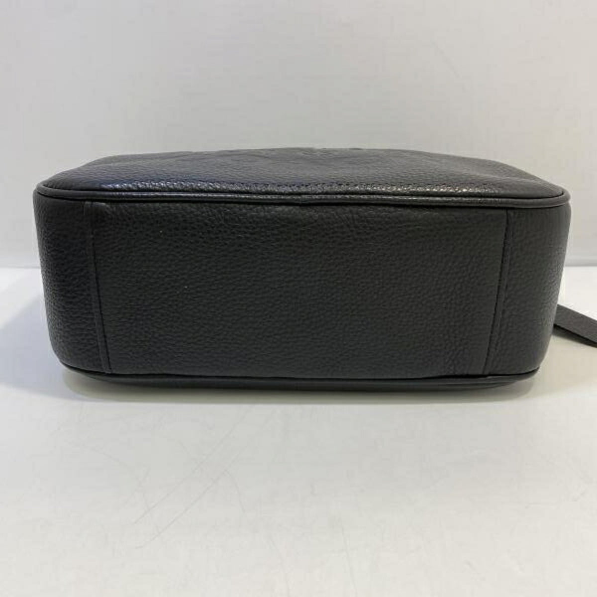 Coach Black Shoulder Bag (Pre-Owned)