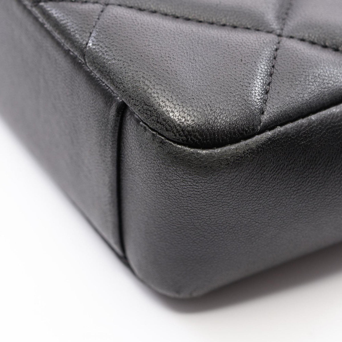 Chanel Black Leather Handbag Shoulder Bag (Pre-Owned)