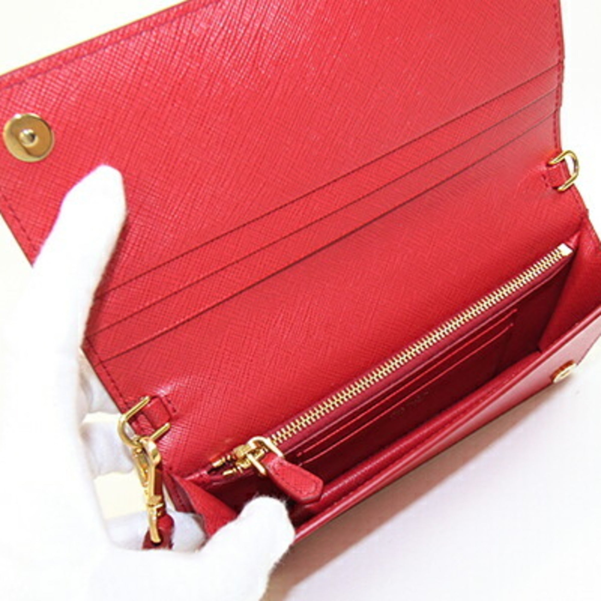 Prada Red Color Leather Pochette Shoulder Bag (Pre-Owned)