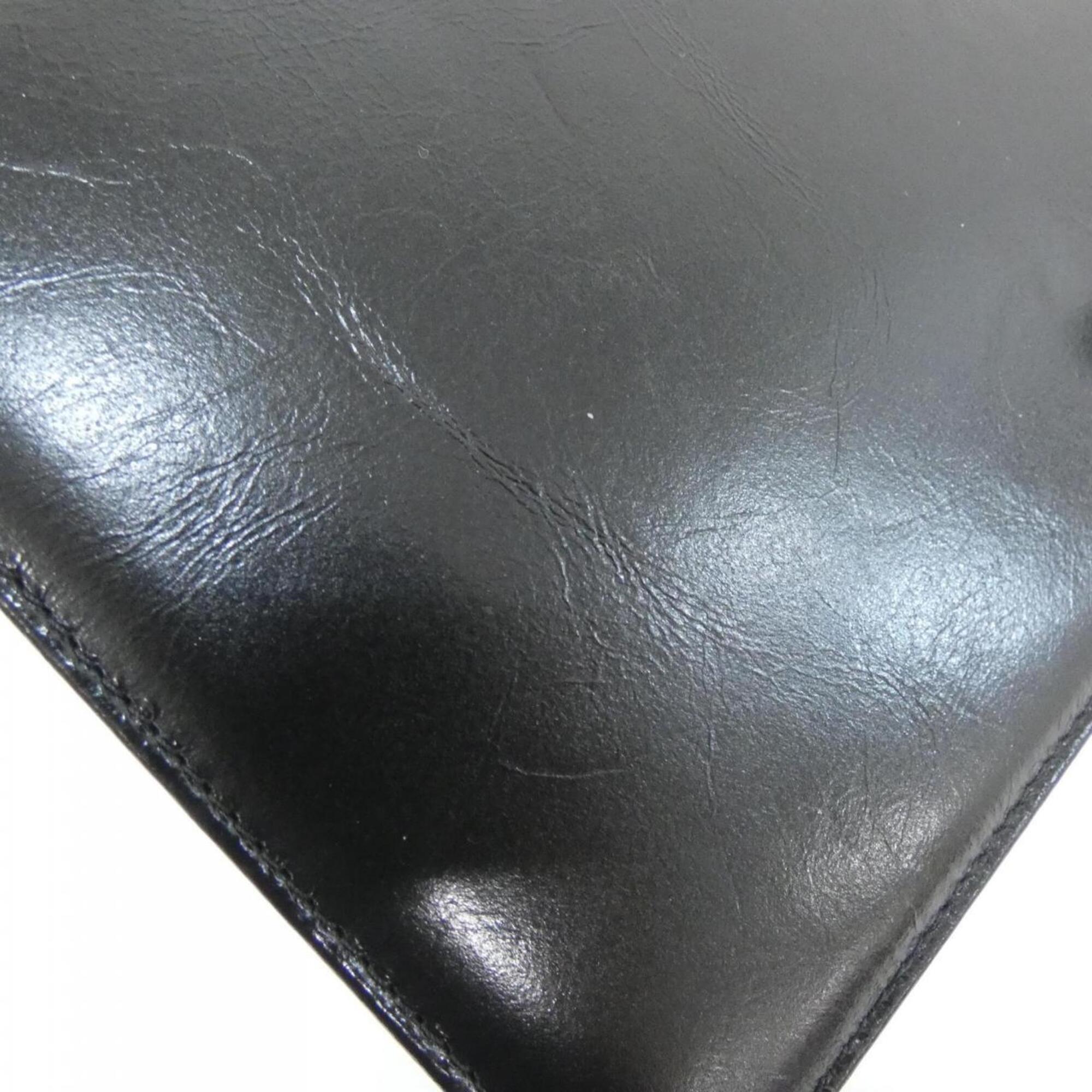 Chanel Black Leather Shoulder Bag (Pre-Owned)