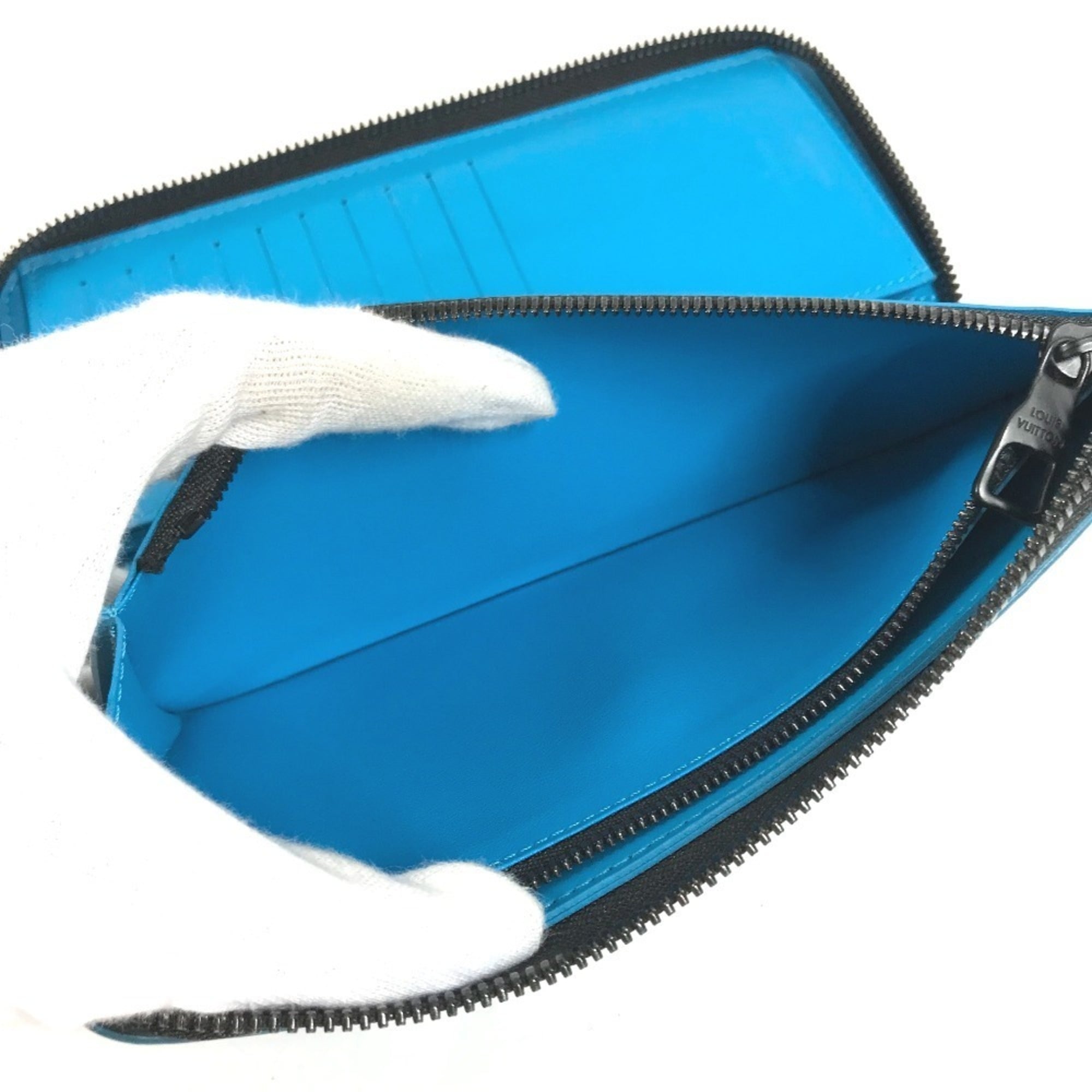 Louis Vuitton Taurillon Blue Leather Long Wallet (Bi-Fold) (Pre-Owned)