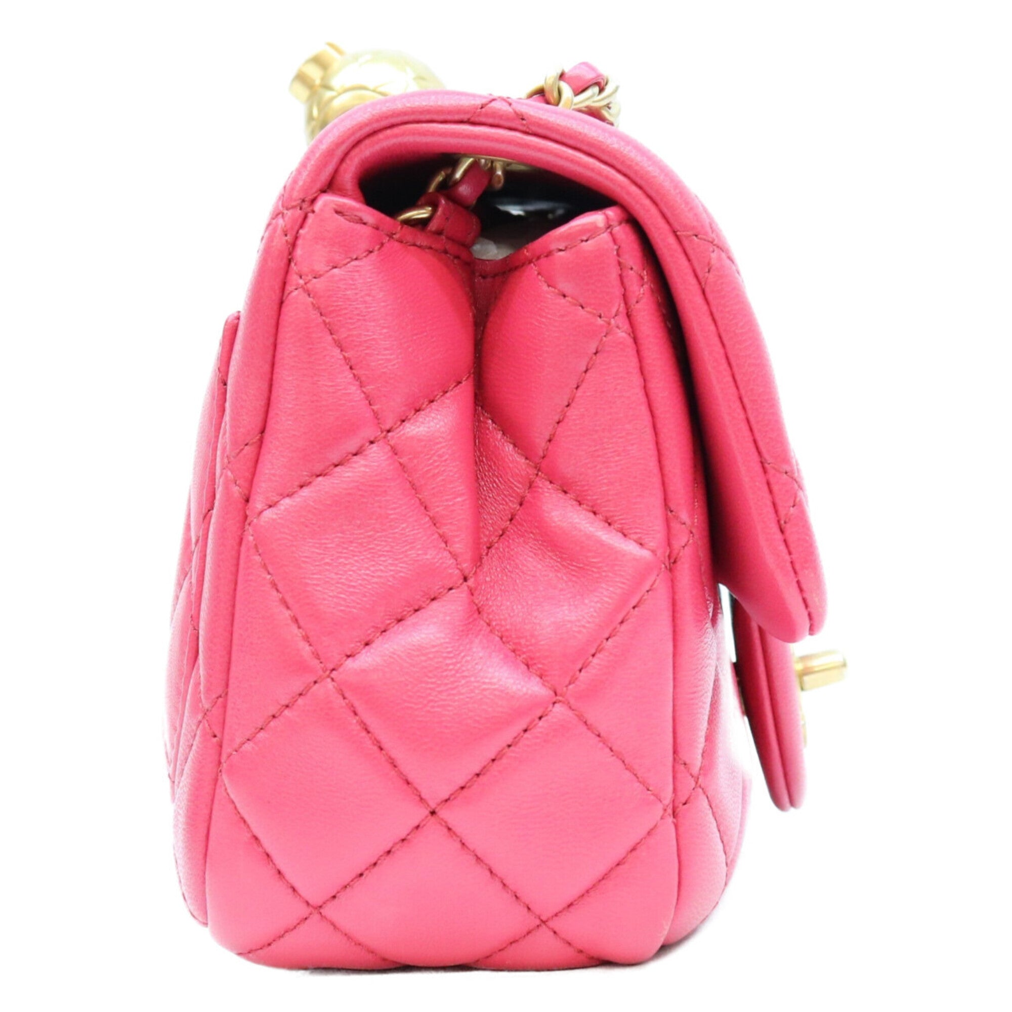 Chanel Pink Leather Shoulder Bag (Pre-Owned)