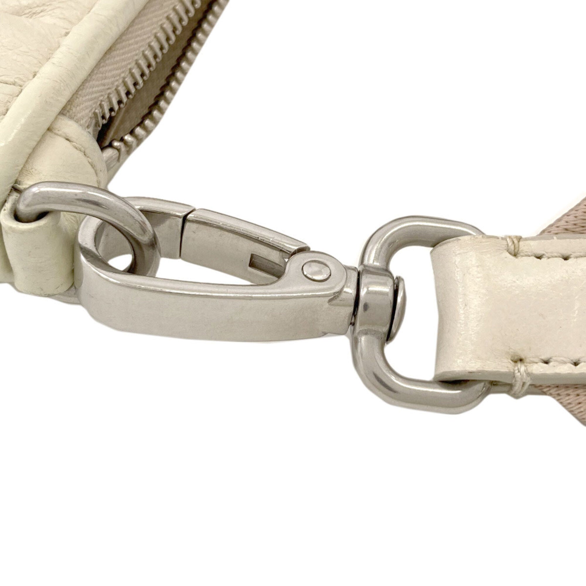 Miu Miu White Leather Pouch Shoulder Bag (Pre-Owned)