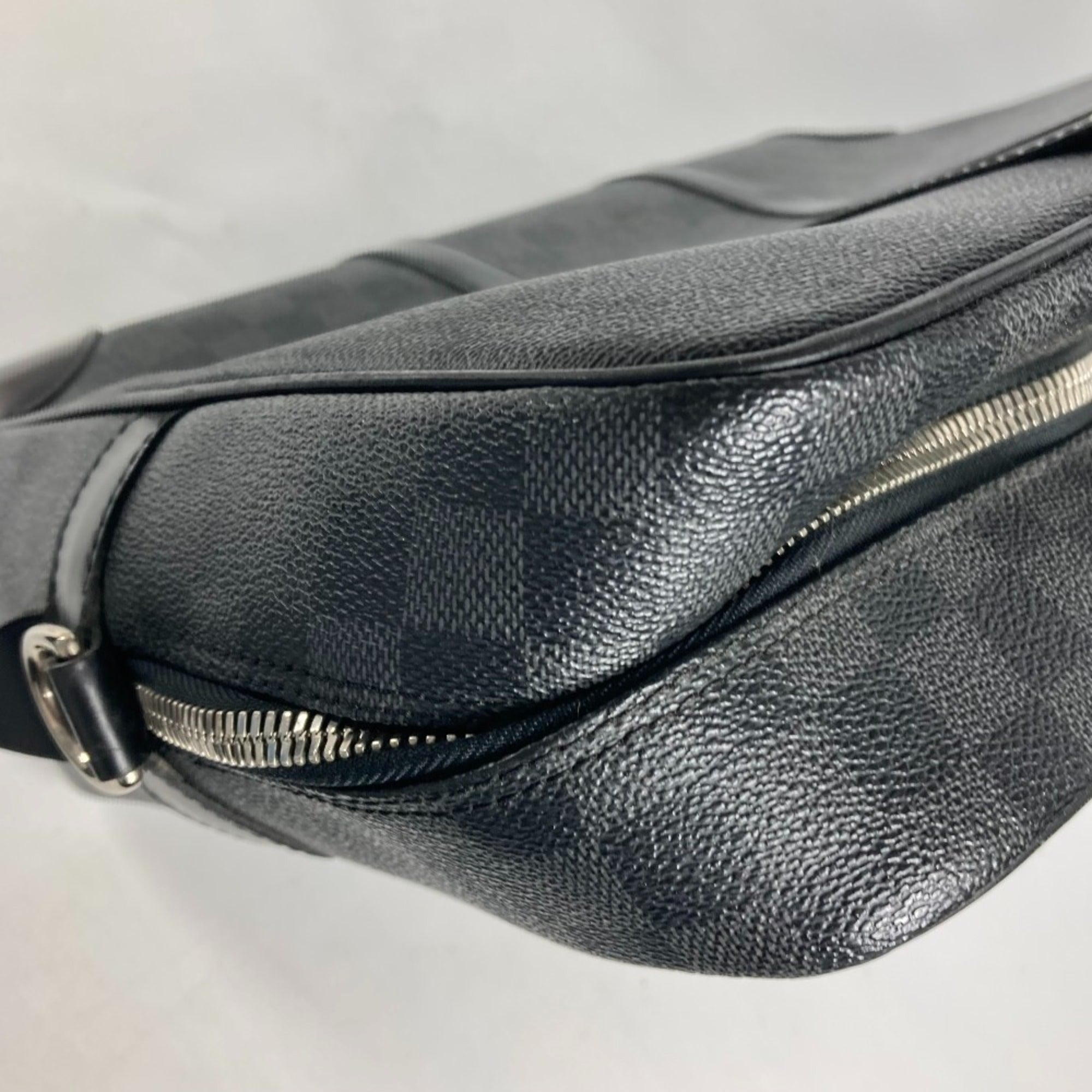 Louis Vuitton Black Damier Graphite Handbag Tote Bag (Pre-Owned)