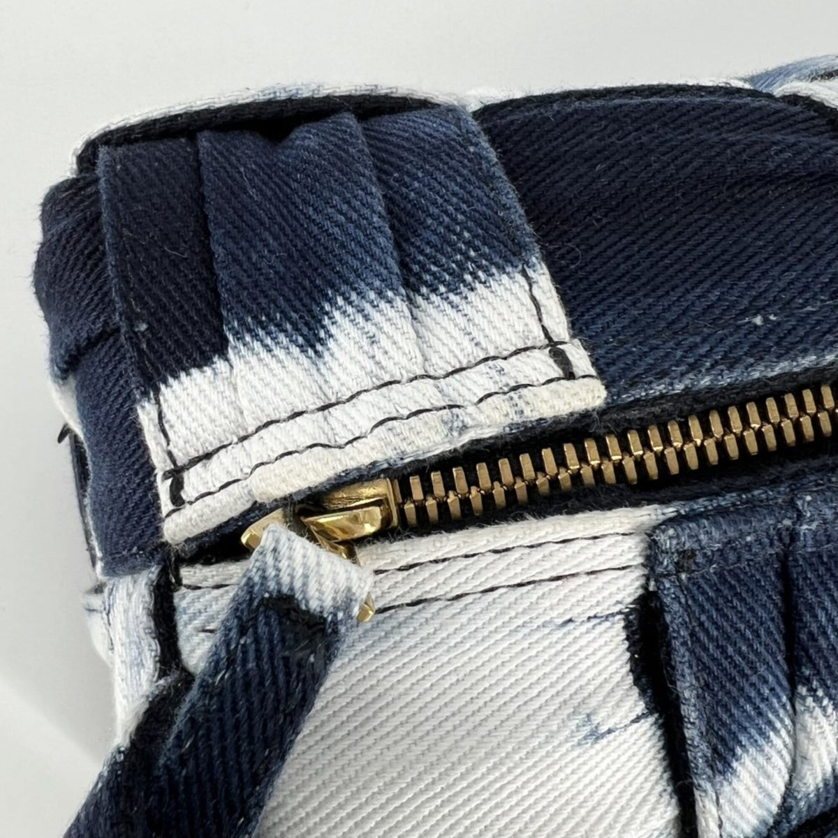 Bottega Veneta Navy White Denim Shoulder Bag (Pre-Owned)