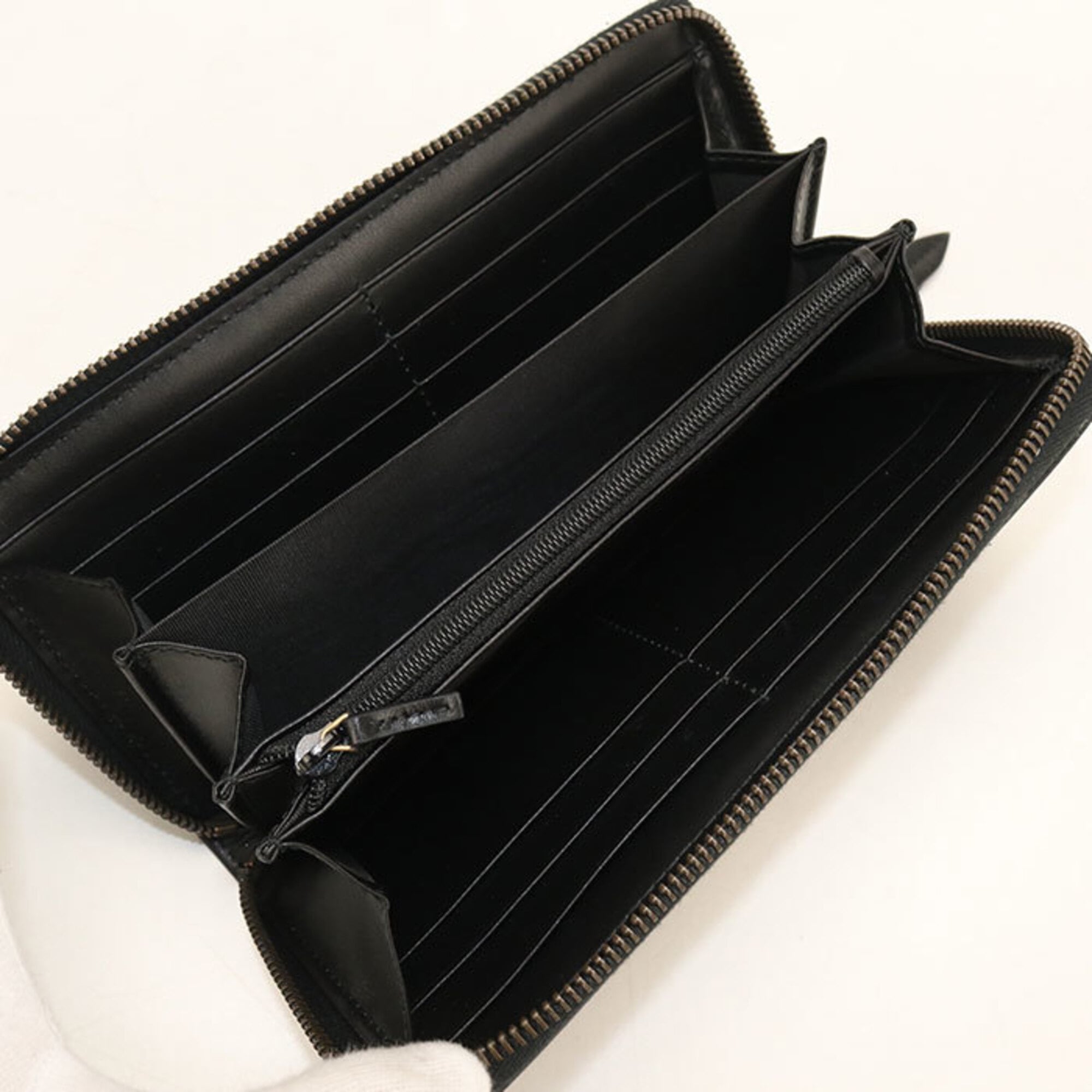 Gucci Black Leather Long Wallet (Bi-Fold) (Pre-Owned)